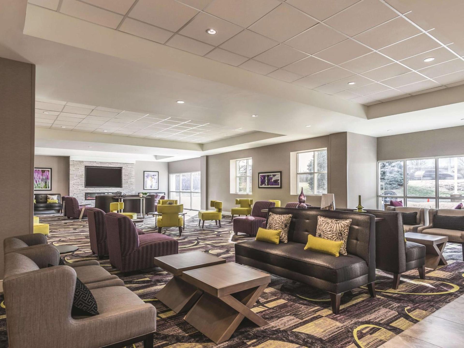 La Quinta by Wyndham Cincinnati Sharonville photo 52