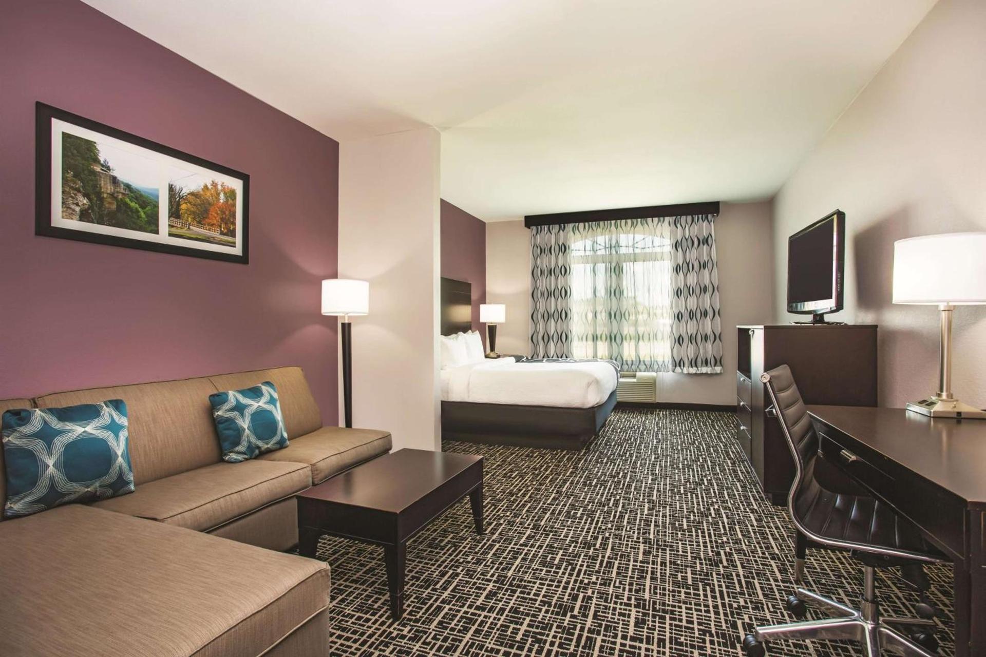 La Quinta by Wyndham Russellville photo 11