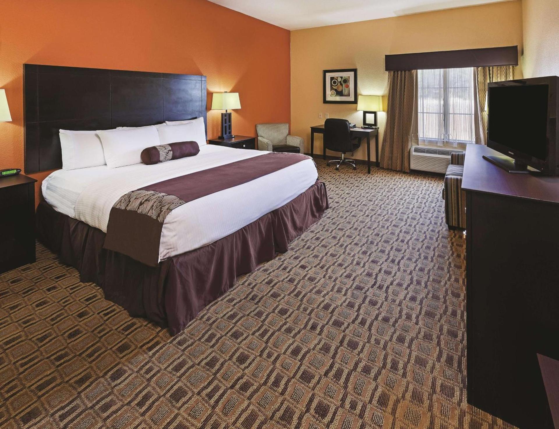 La Quinta by Wyndham Searcy photo 22