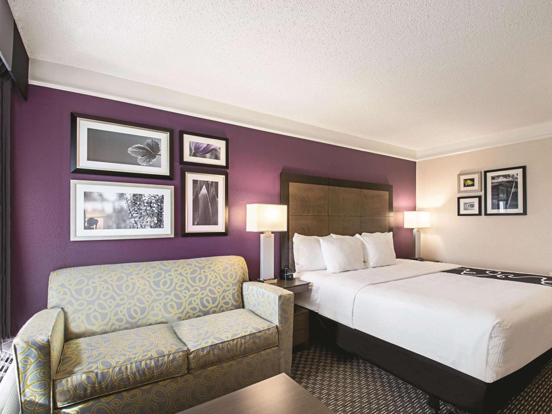 La Quinta by Wyndham Cincinnati Sharonville photo 42