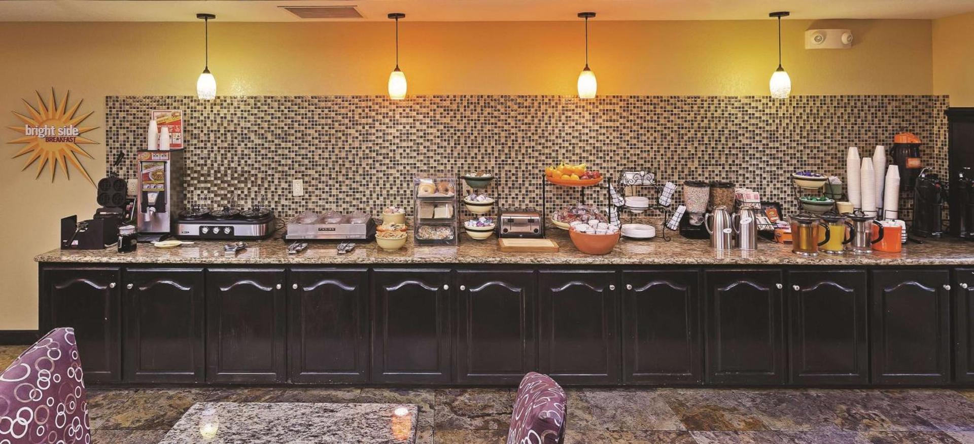 La Quinta by Wyndham Searcy photo 25