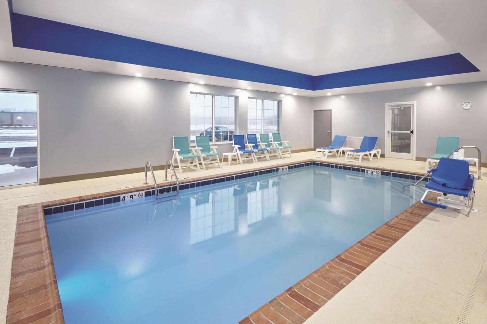 La Quinta by Wyndham Springfield IL photo 26
