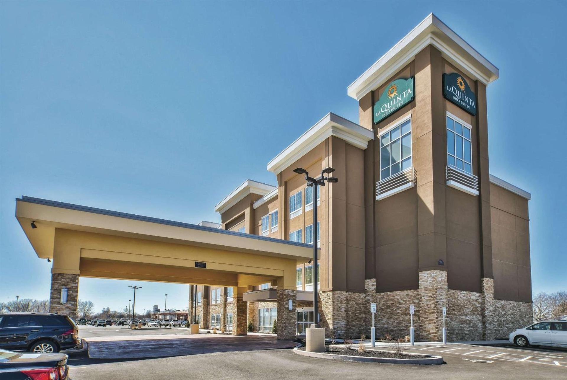 La Quinta by Wyndham Niagara Falls photo 1