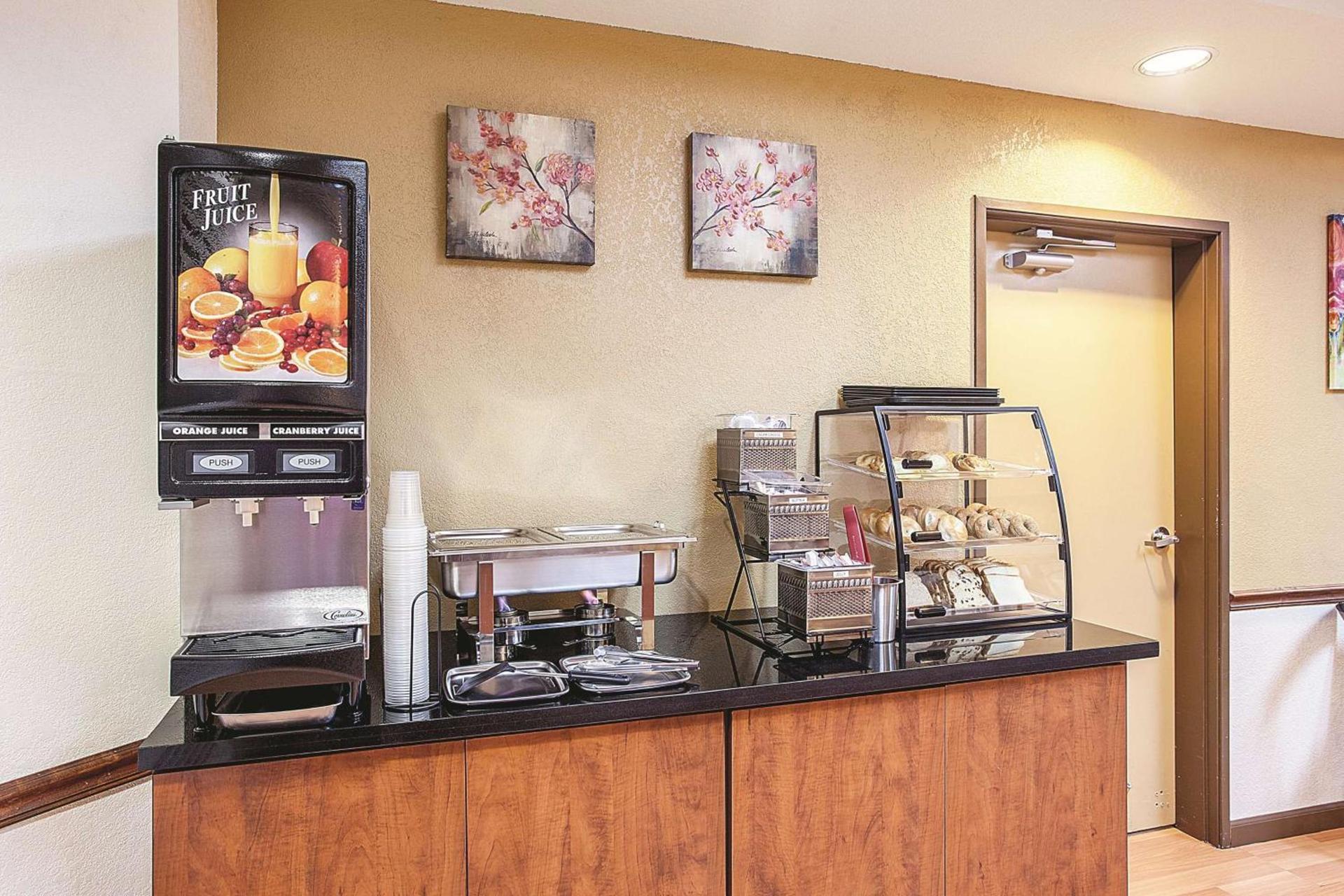 La Quinta by Wyndham Davis photo 26