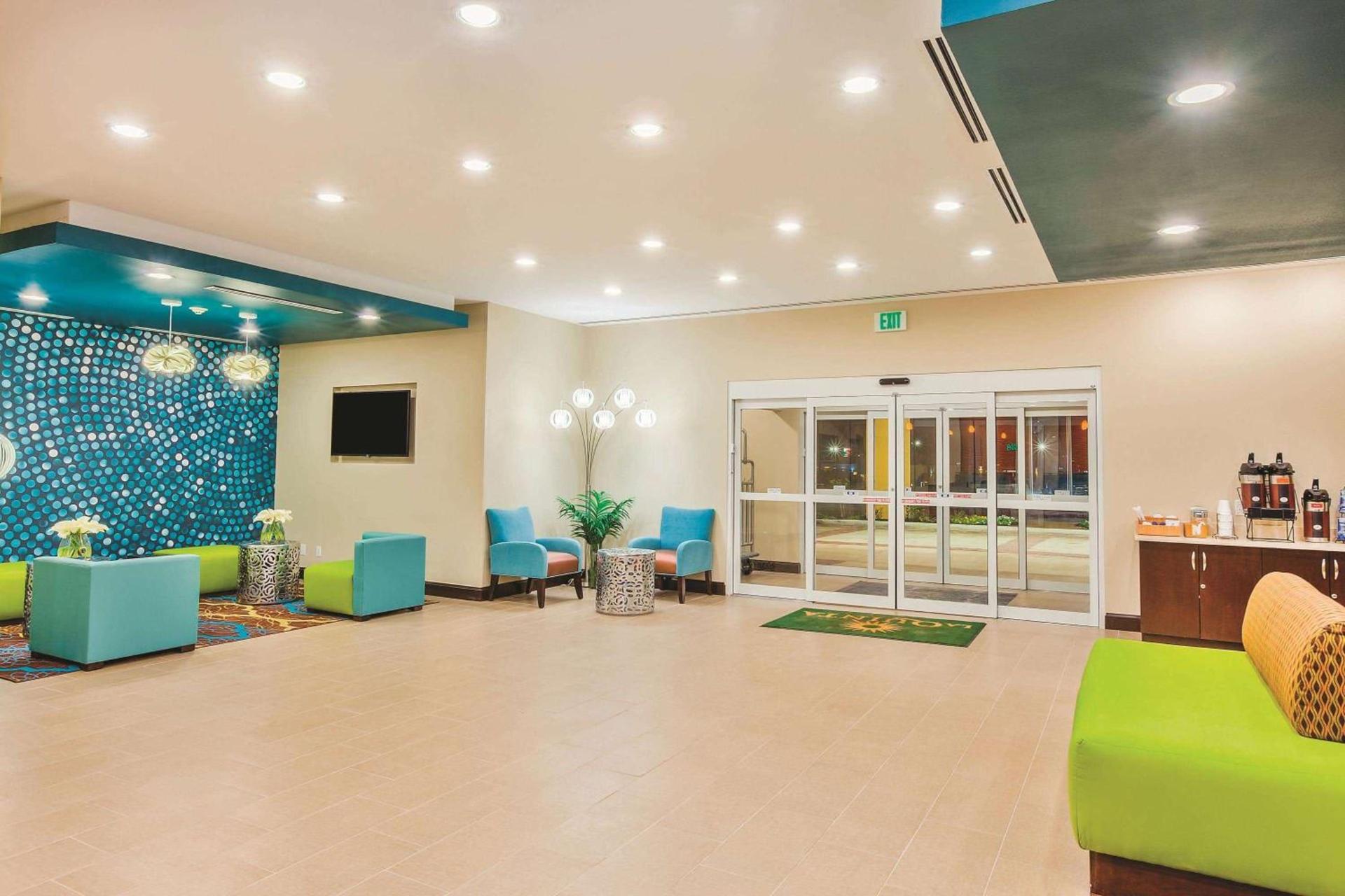 La Quinta by Wyndham Cotulla photo 13