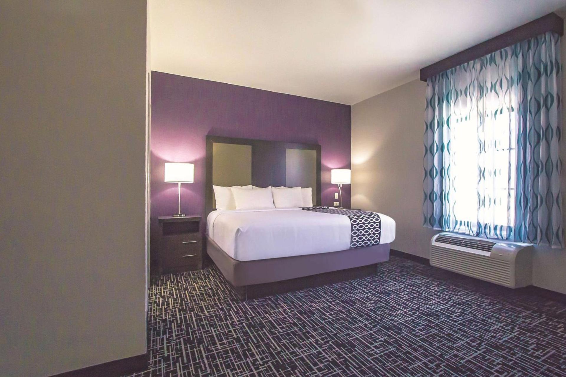 La Quinta by Wyndham Pampa photo 65
