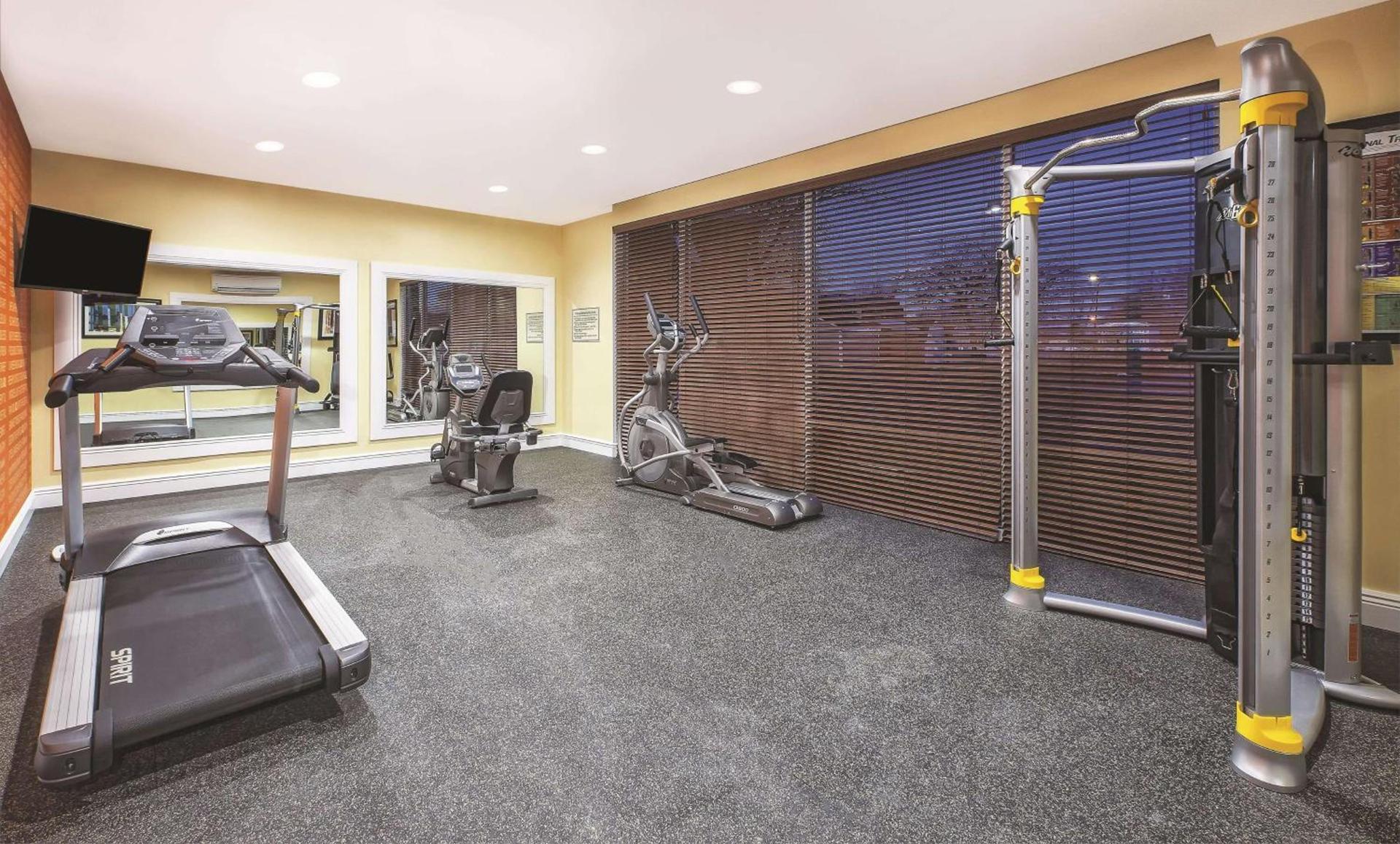 La Quinta by Wyndham Niagara Falls photo 6