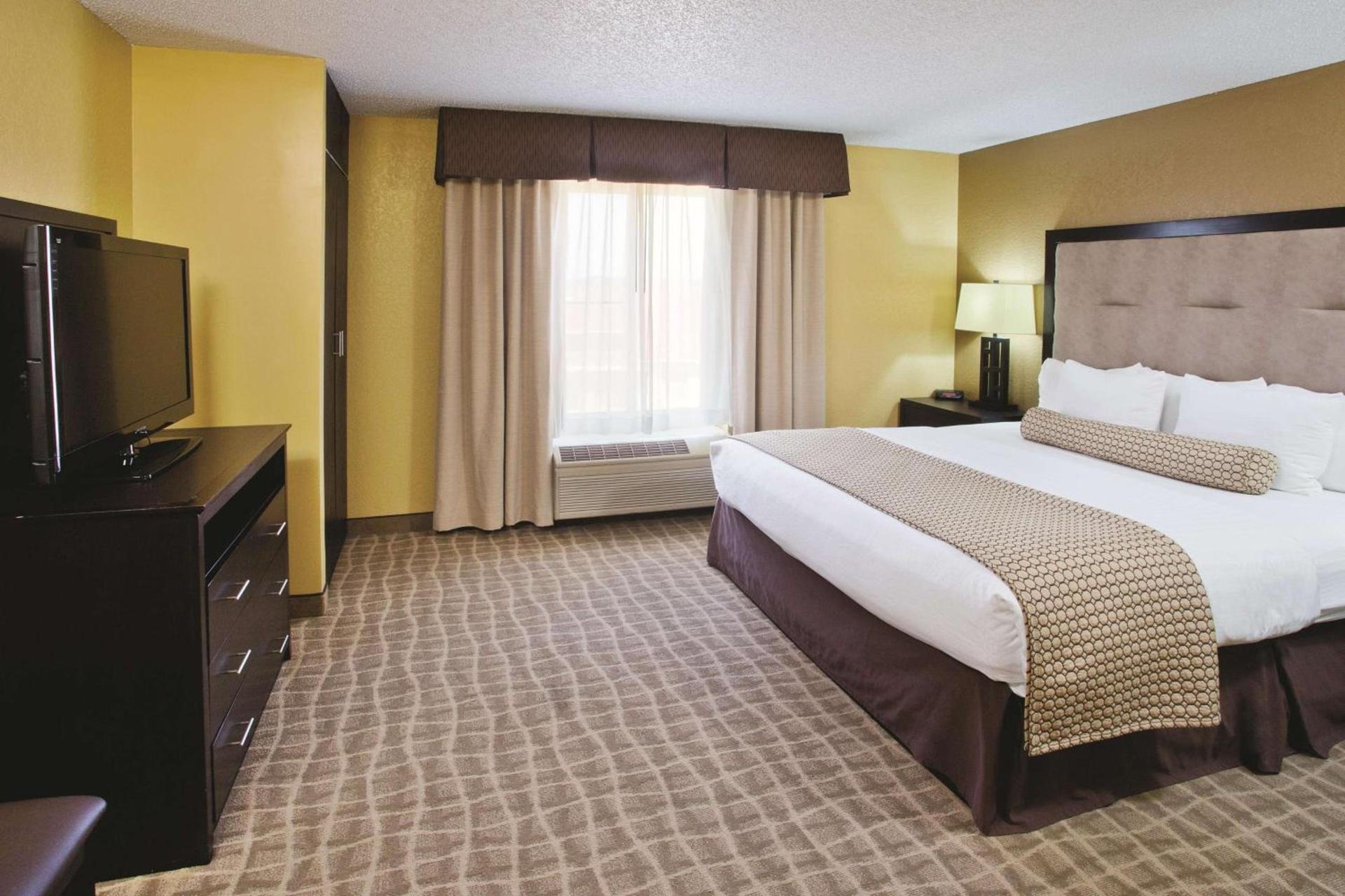 La Quinta by Wyndham Hot Springs photo 31