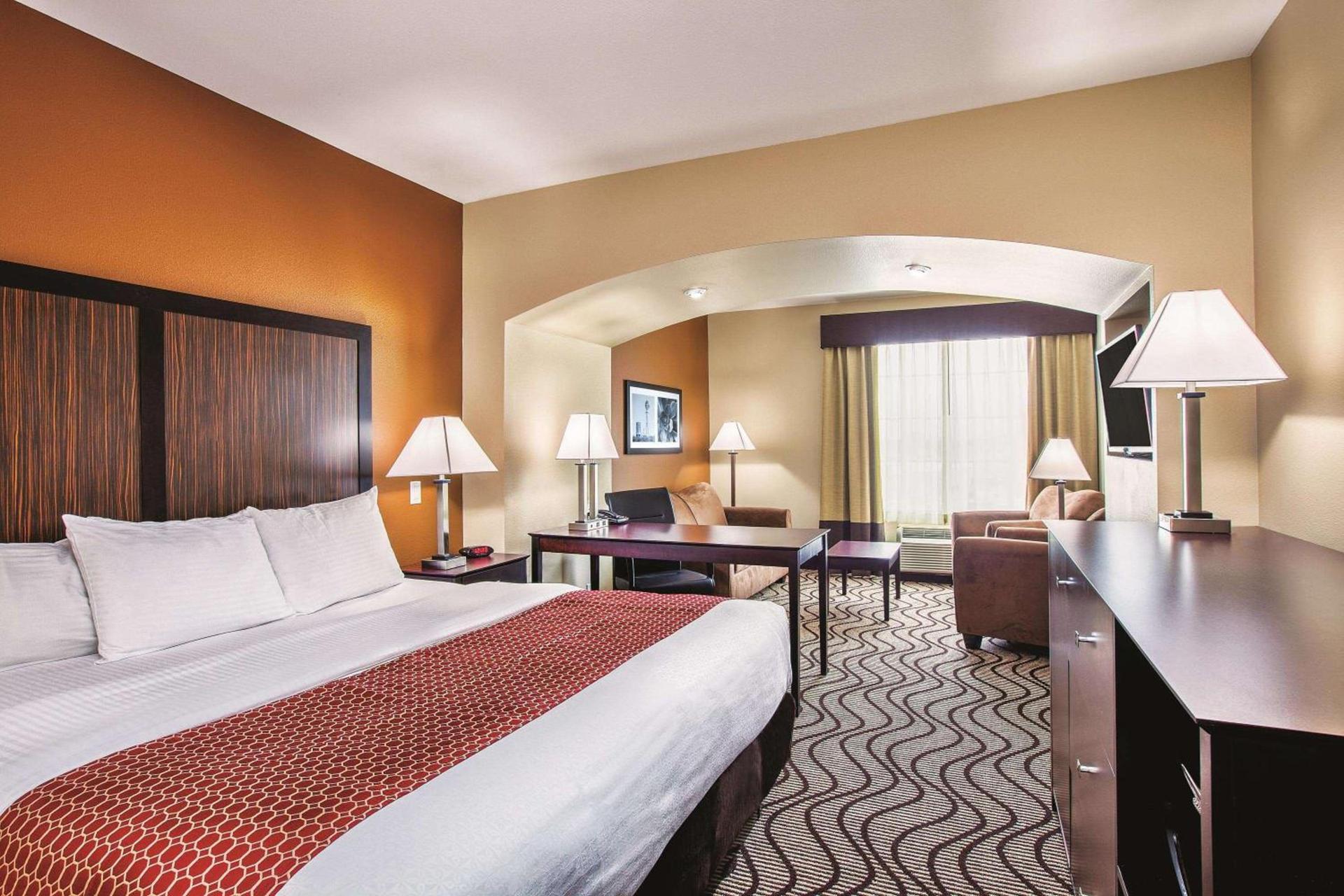 La Quinta by Wyndham Cotulla photo 10