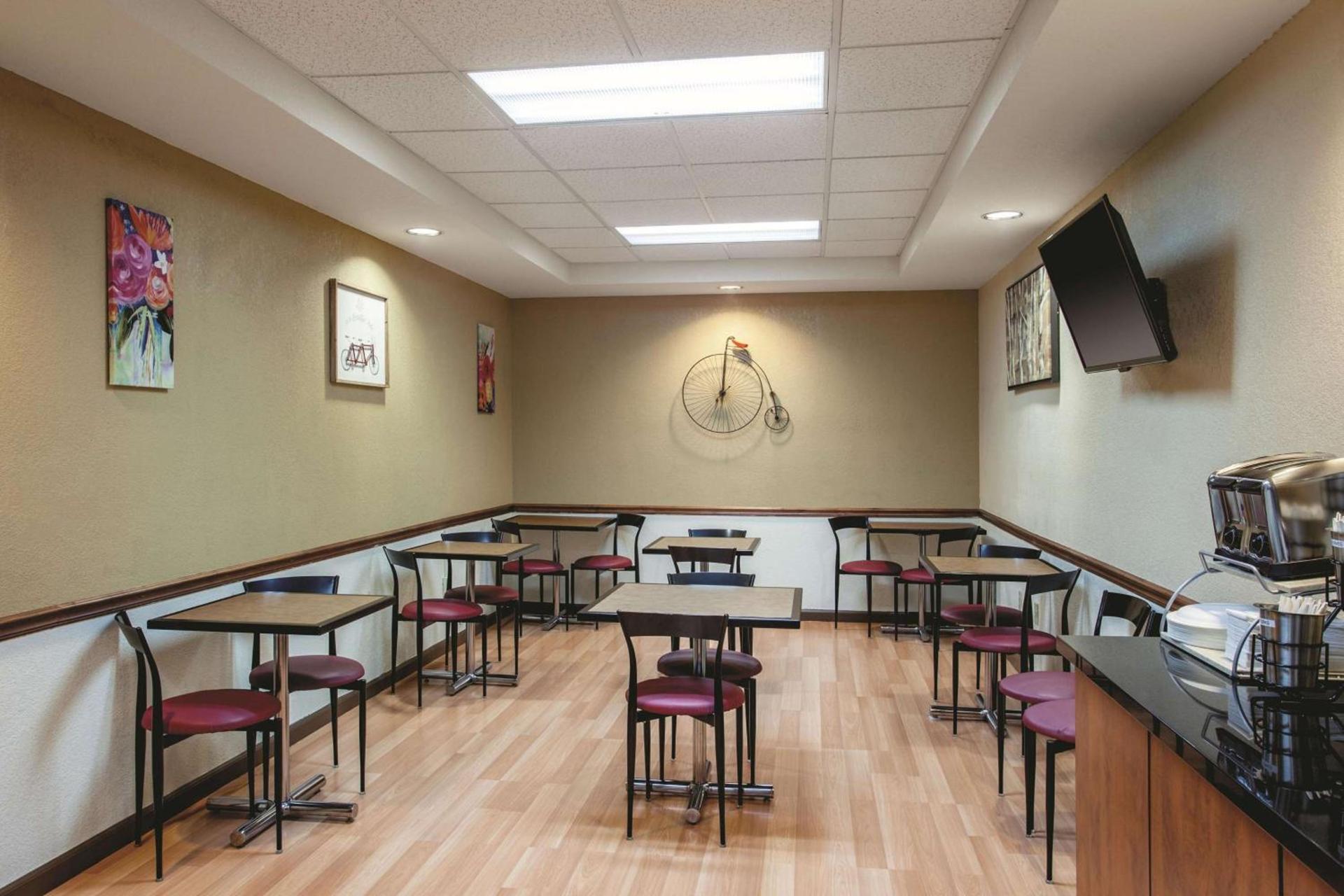 La Quinta by Wyndham Davis photo 20