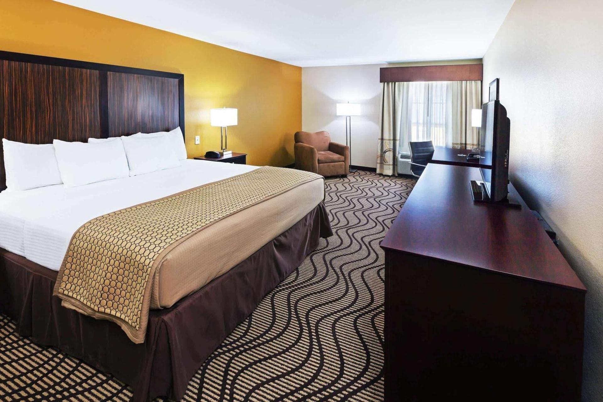 La Quinta by Wyndham Floresville photo 42