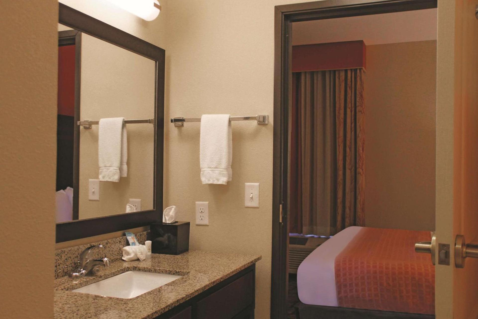La Quinta by Wyndham Pecos photo 33