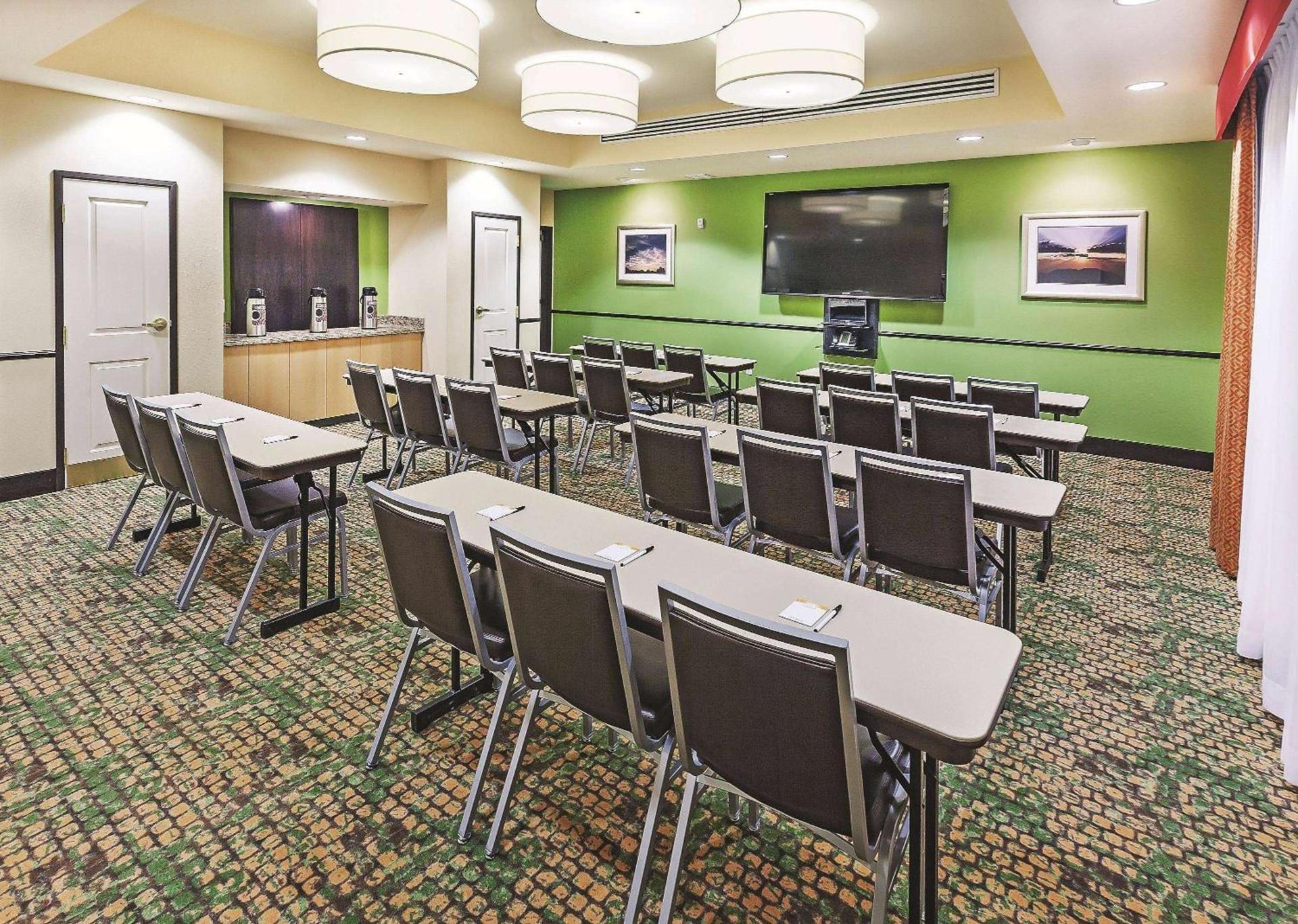 La Quinta by Wyndham Pecos photo 36