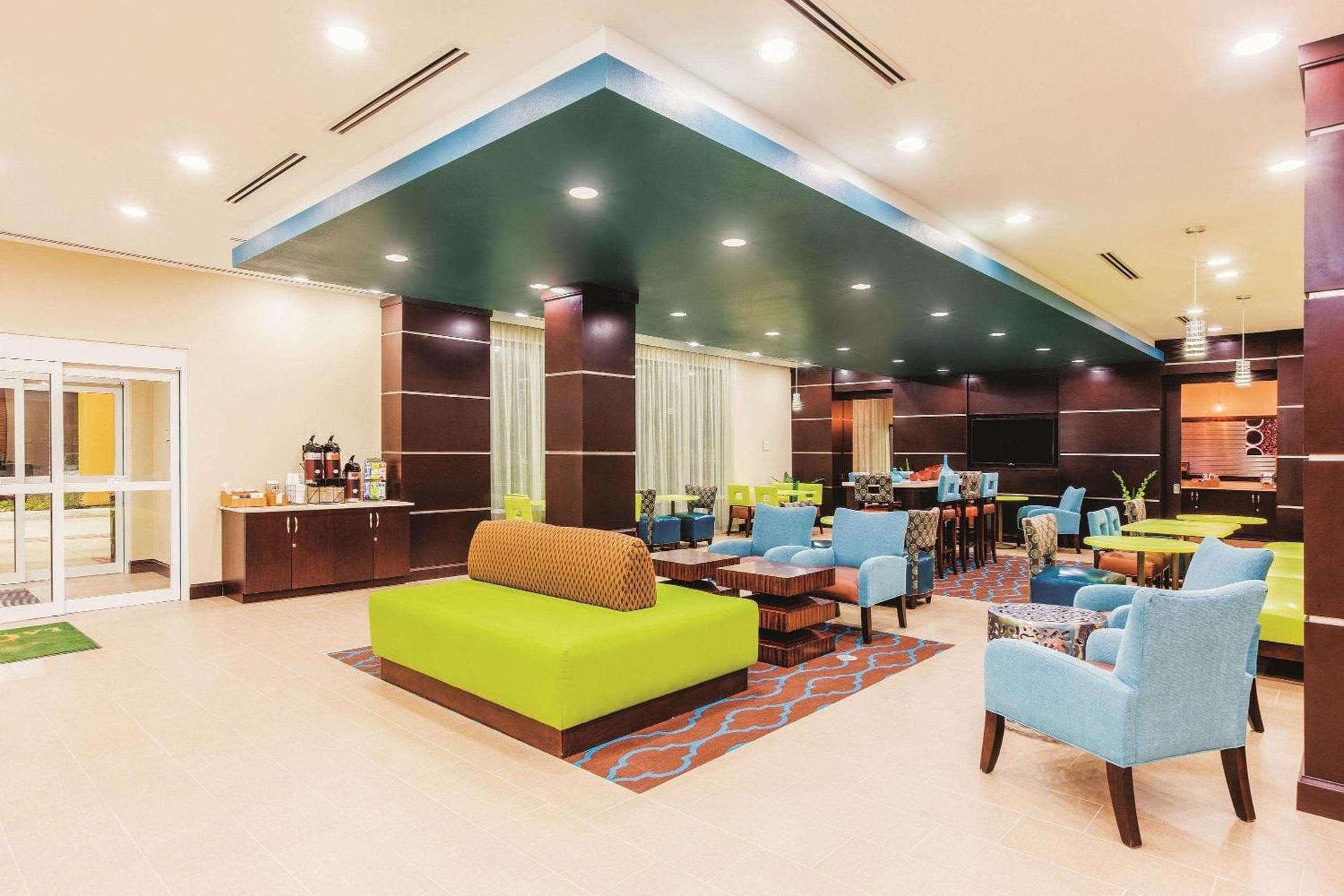 La Quinta by Wyndham Cotulla photo 5