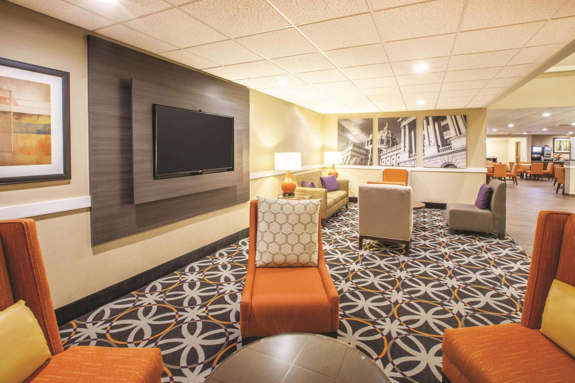 La Quinta by Wyndham Mechanicsburg - Harrisburg photo 6