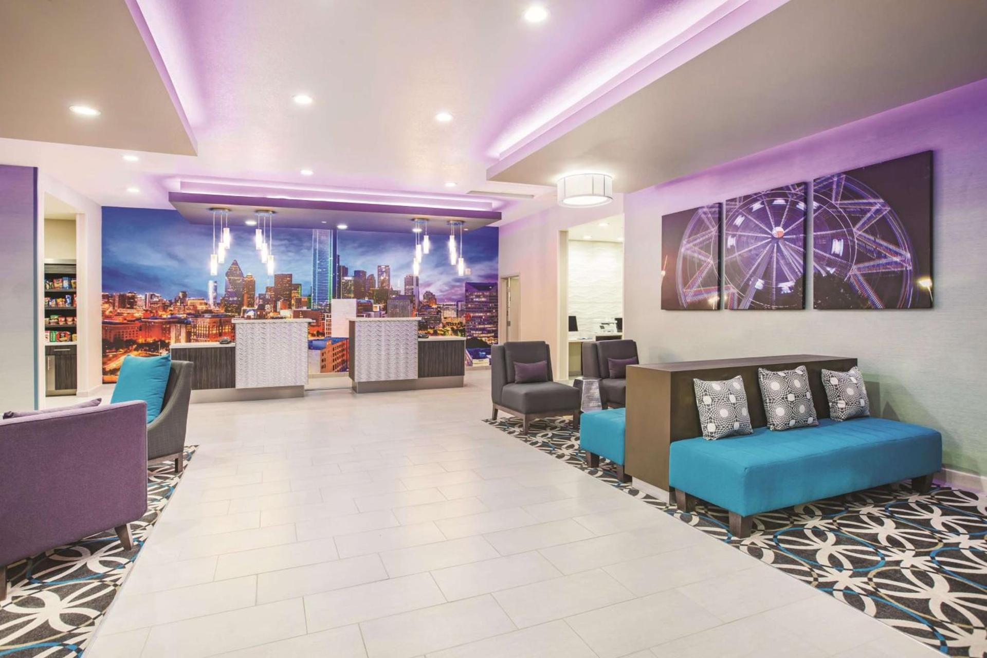 La Quinta by Wyndham Dallas Plano - The Colony photo 4