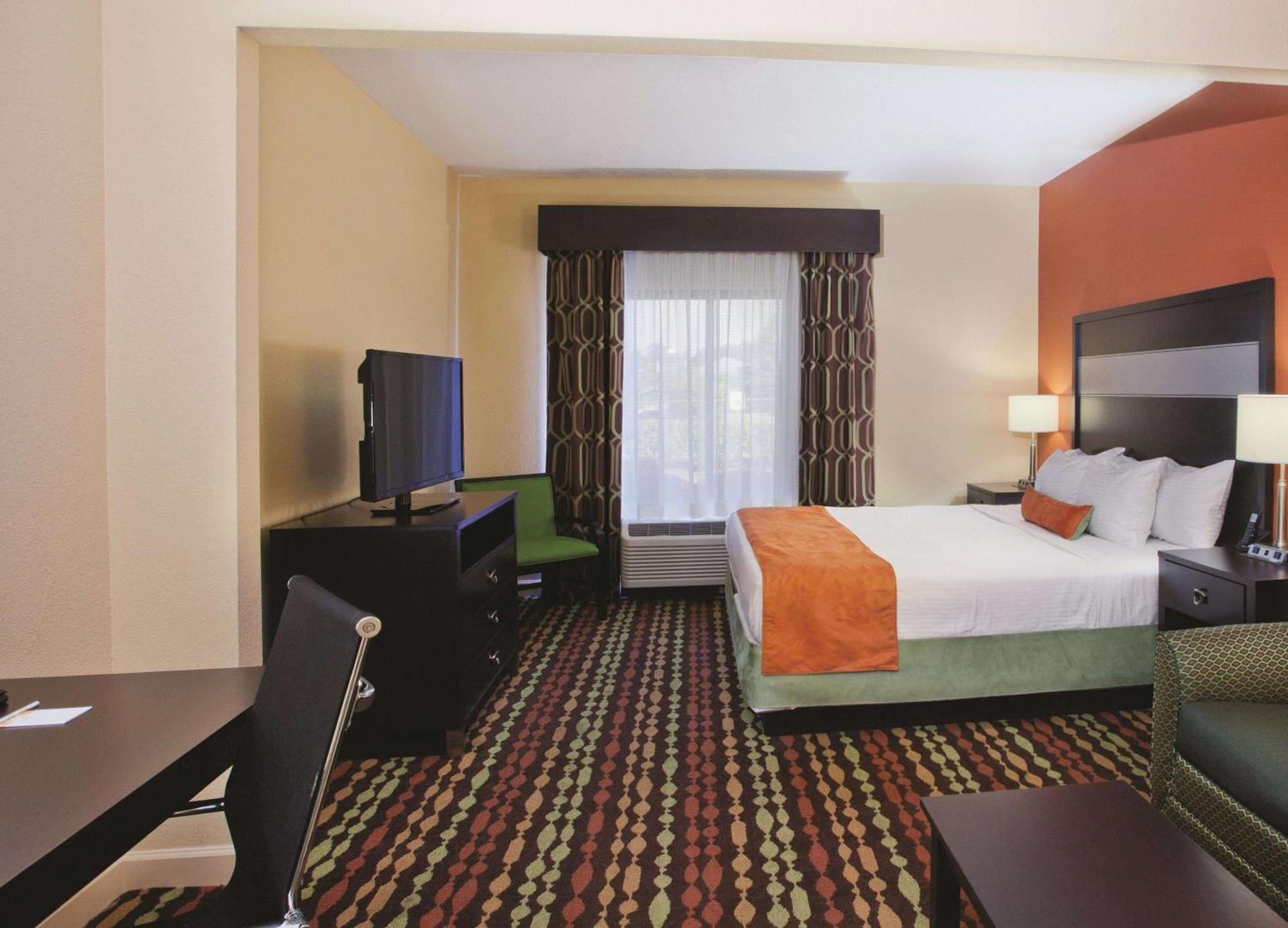 La Quinta by Wyndham Florence photo 60