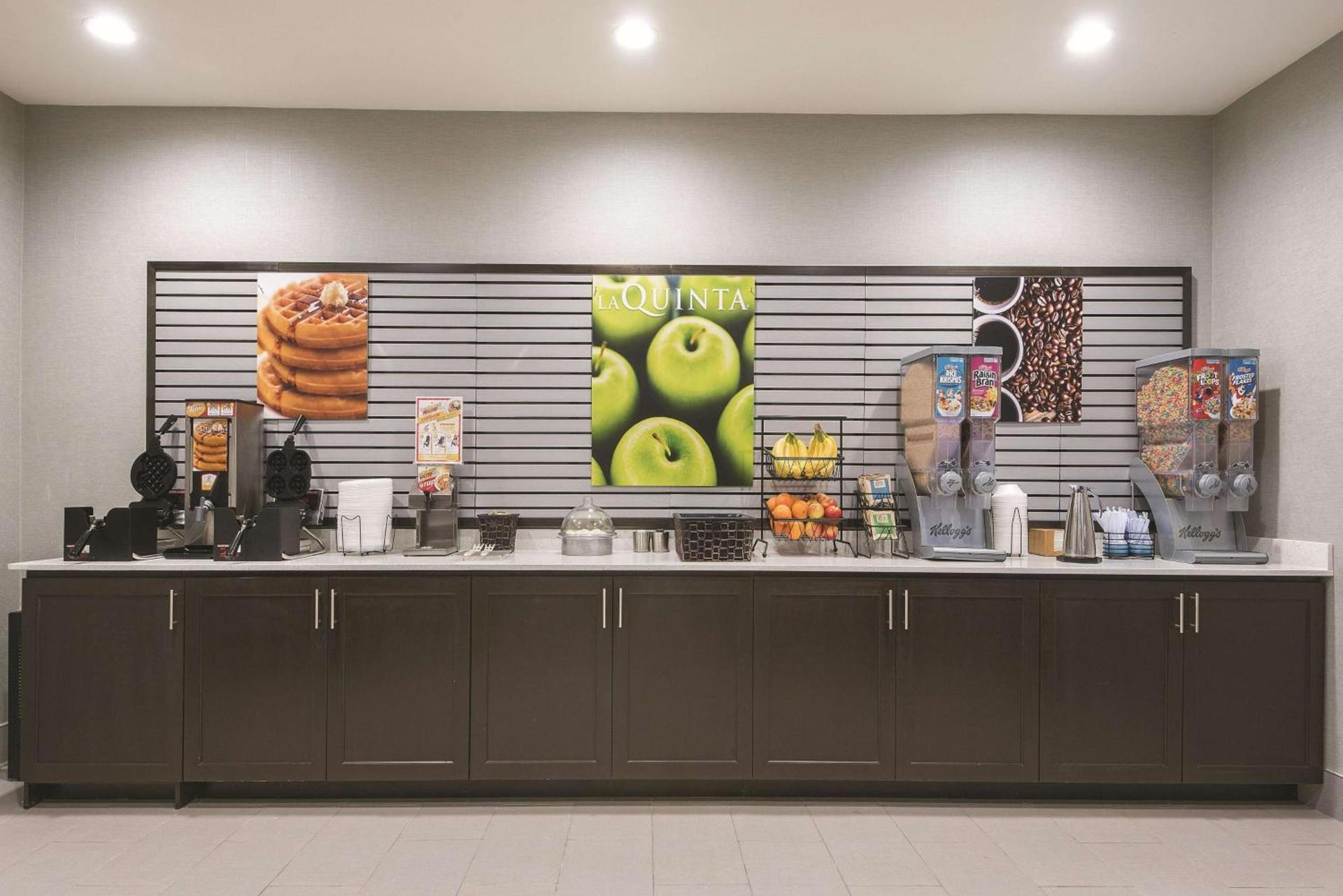 La Quinta by Wyndham Fort Worth West - I-30 photo 16