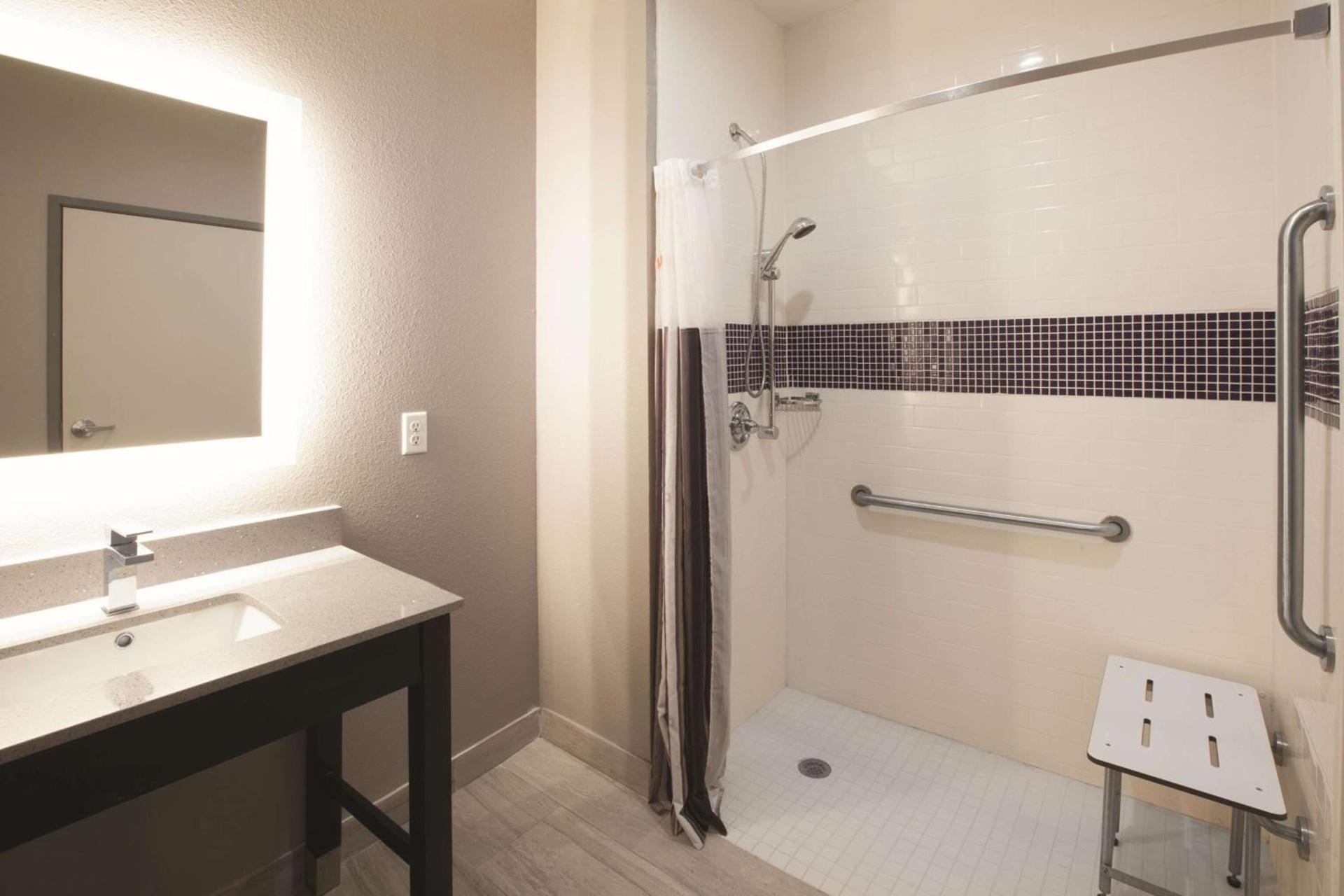 La Quinta by Wyndham Kingsville photo 4