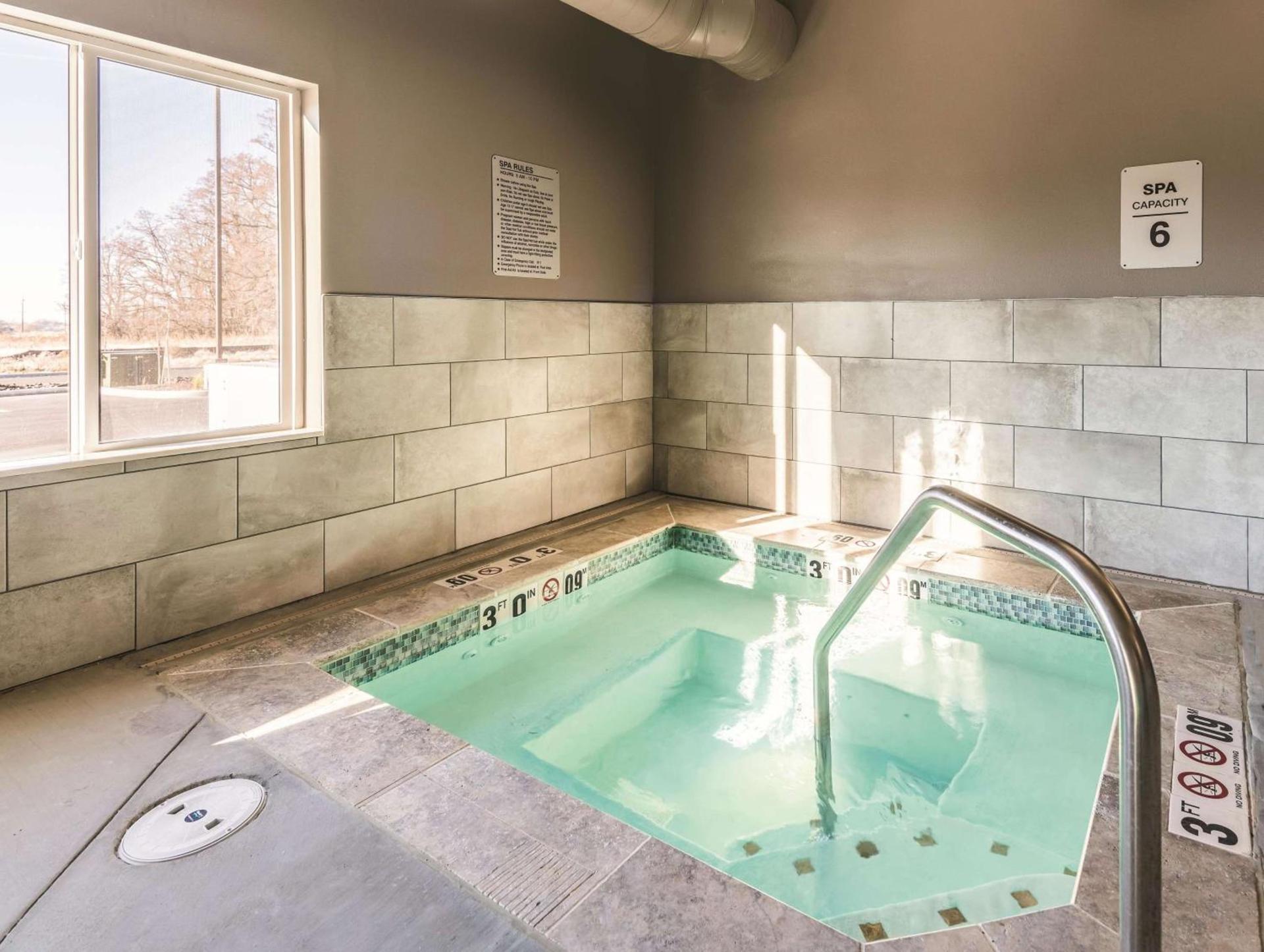 La Quinta Inn & Suites by Wyndham Walla Walla photo 18