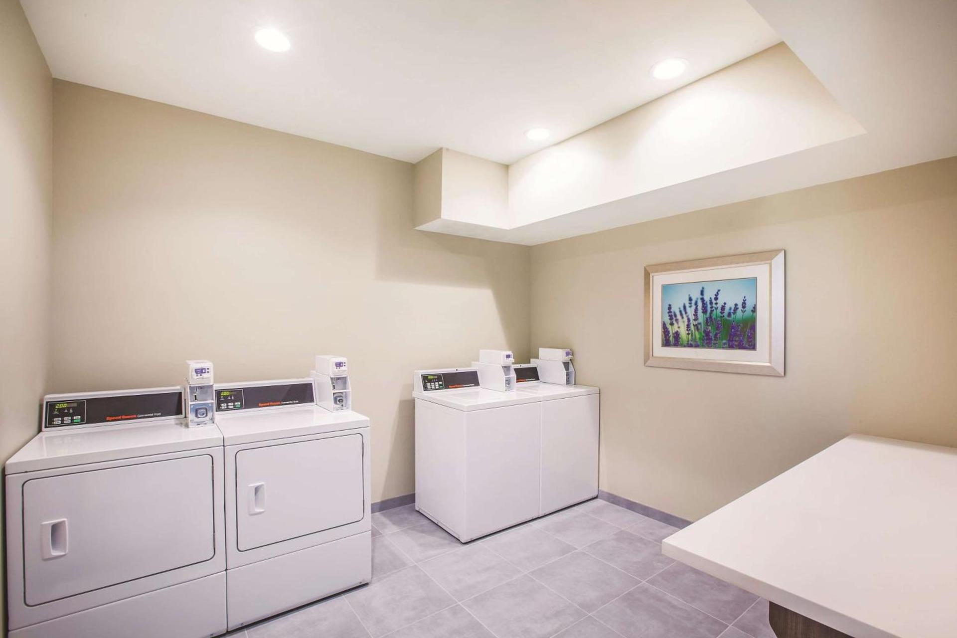 La Quinta by Wyndham Wichita Northeast photo 32