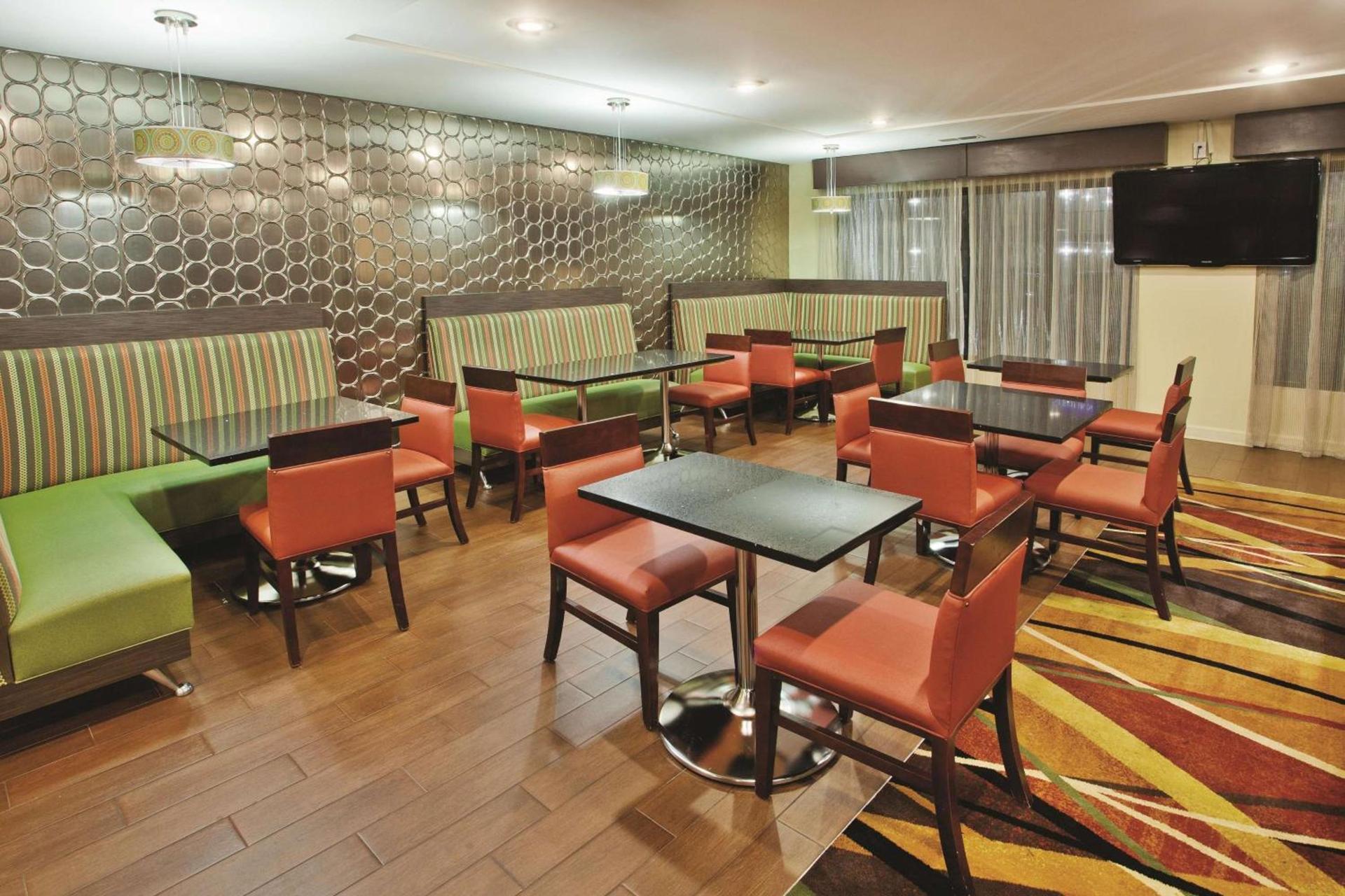 La Quinta by Wyndham Florence photo 53