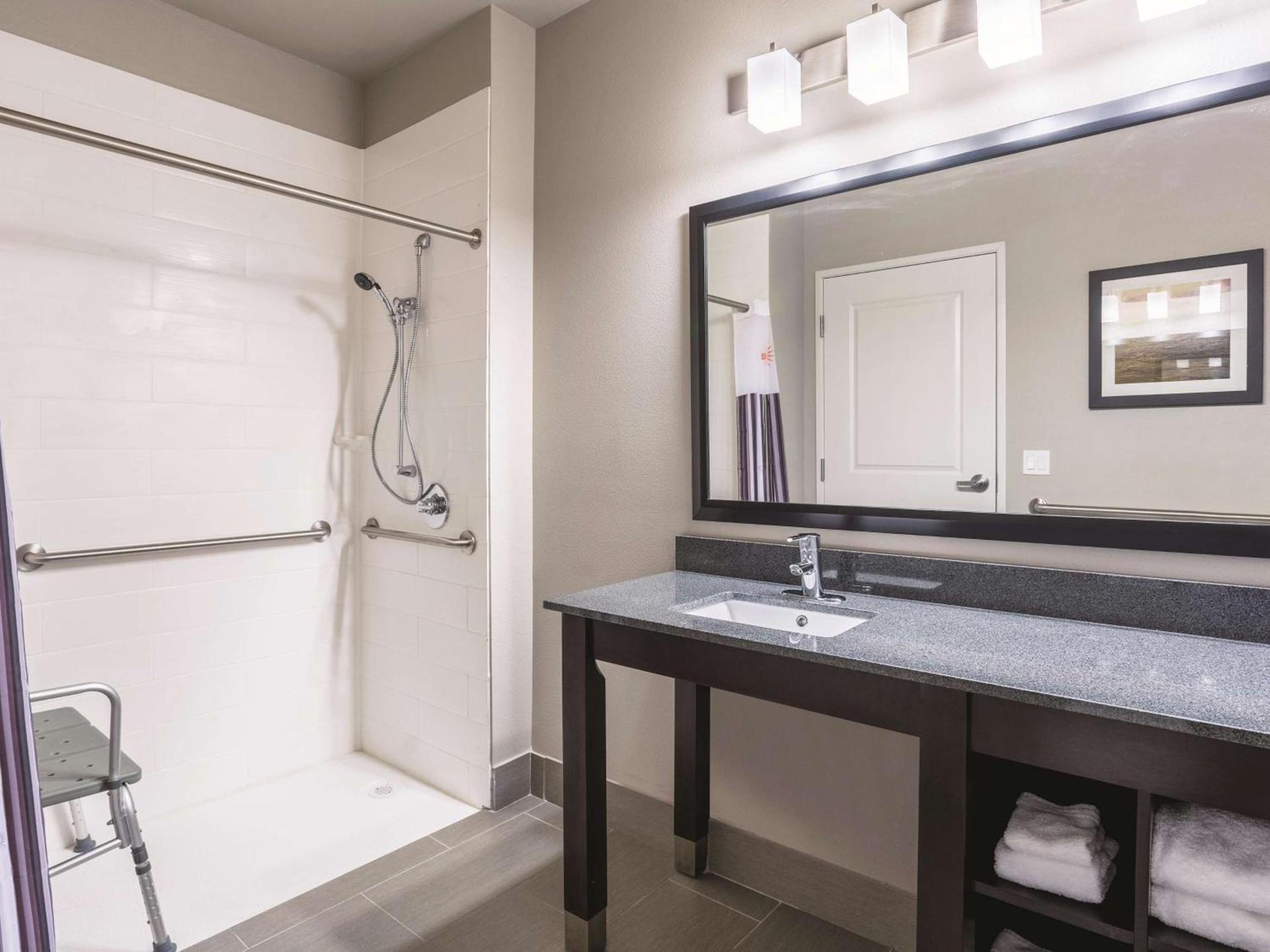 La Quinta Inn & Suites by Wyndham Walla Walla photo 32