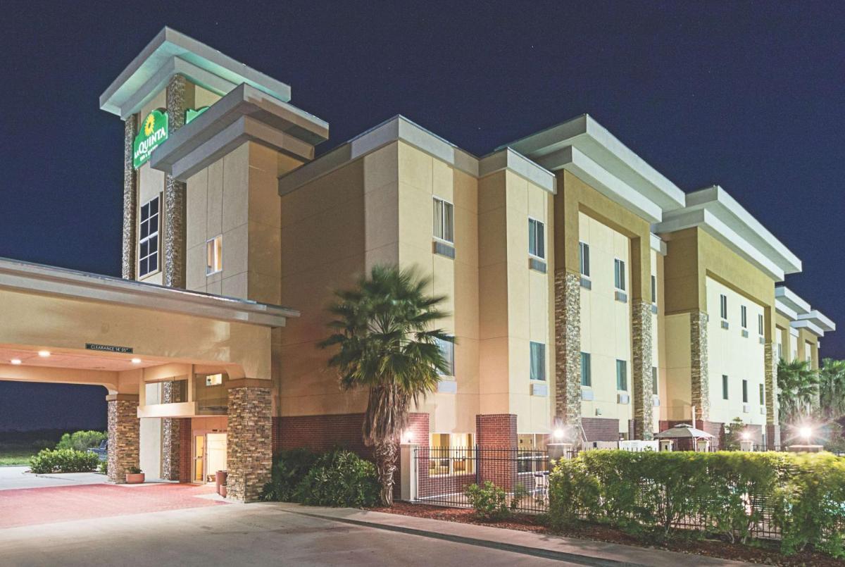 La Quinta by Wyndham Mathis photo 2