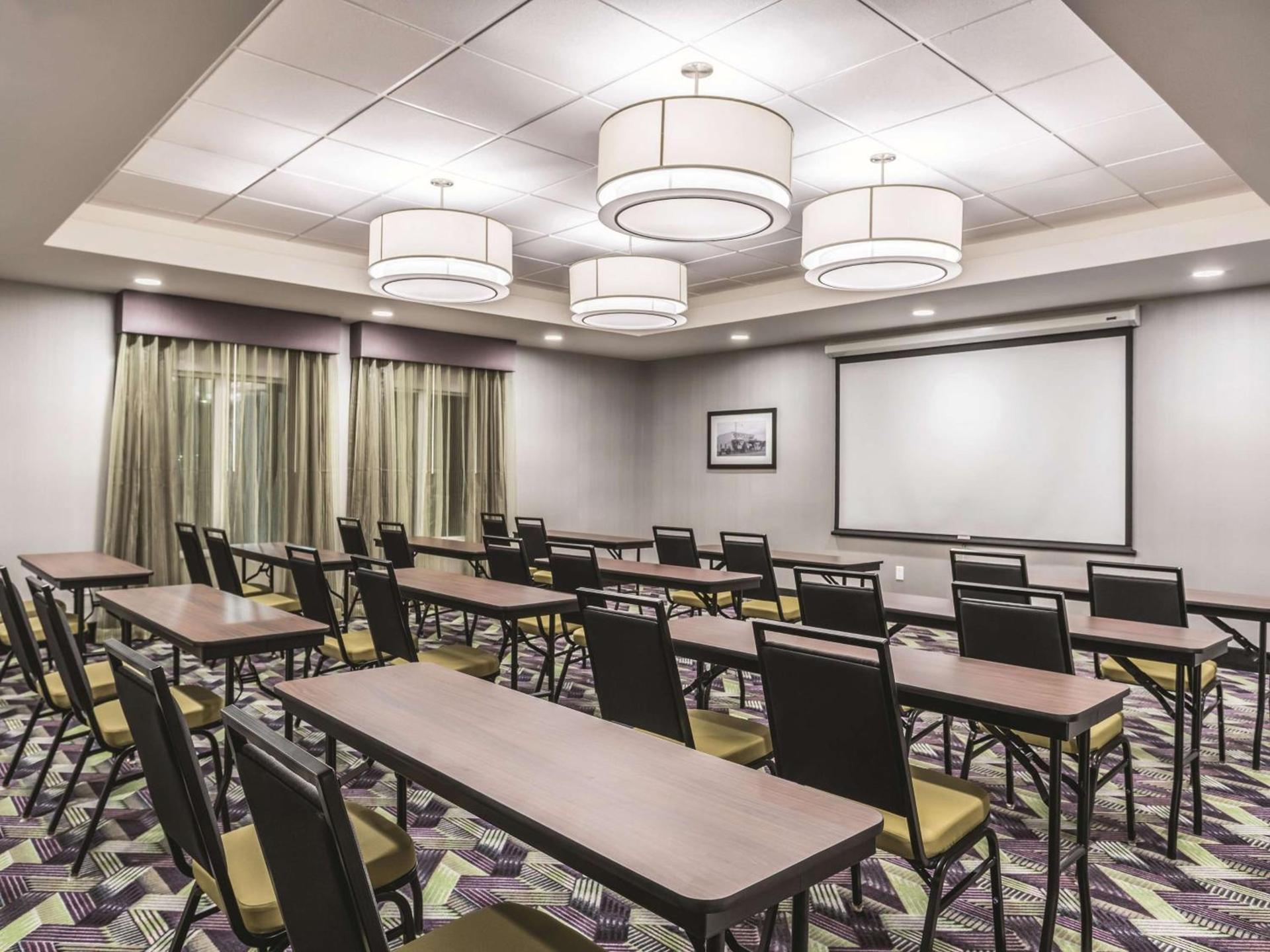 La Quinta Inn & Suites by Wyndham Walla Walla photo 16
