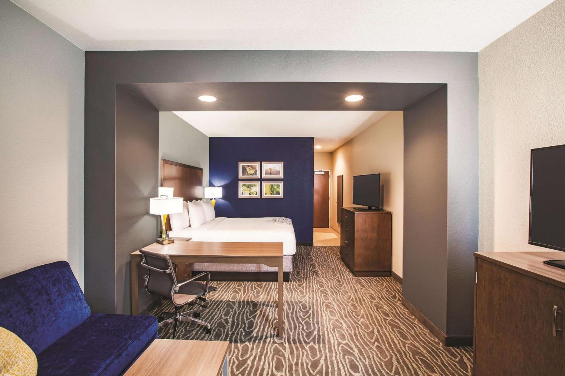 La Quinta by Wyndham Wichita Northeast photo 29