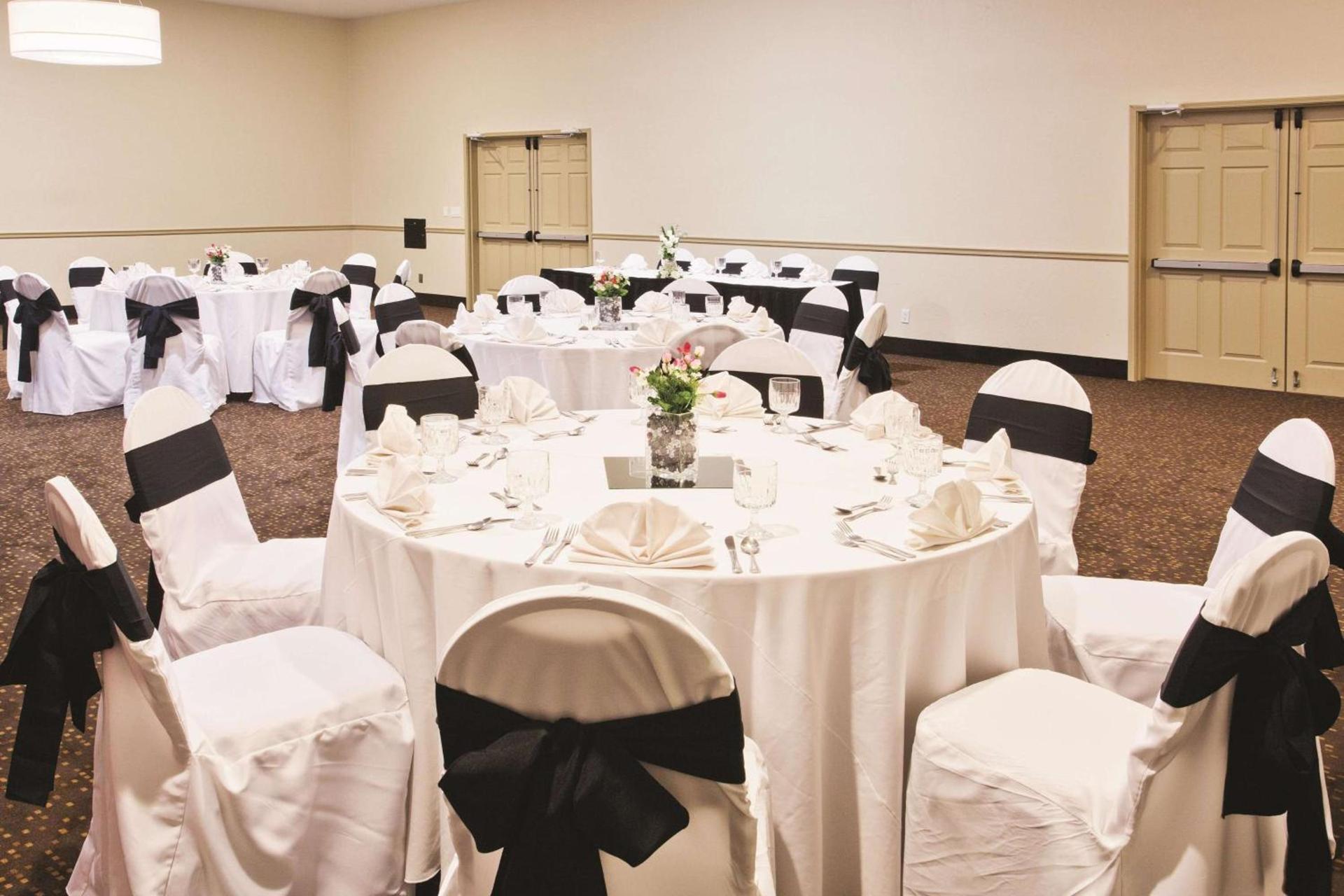 La Quinta by Wyndham Conference Center Prescott photo 26