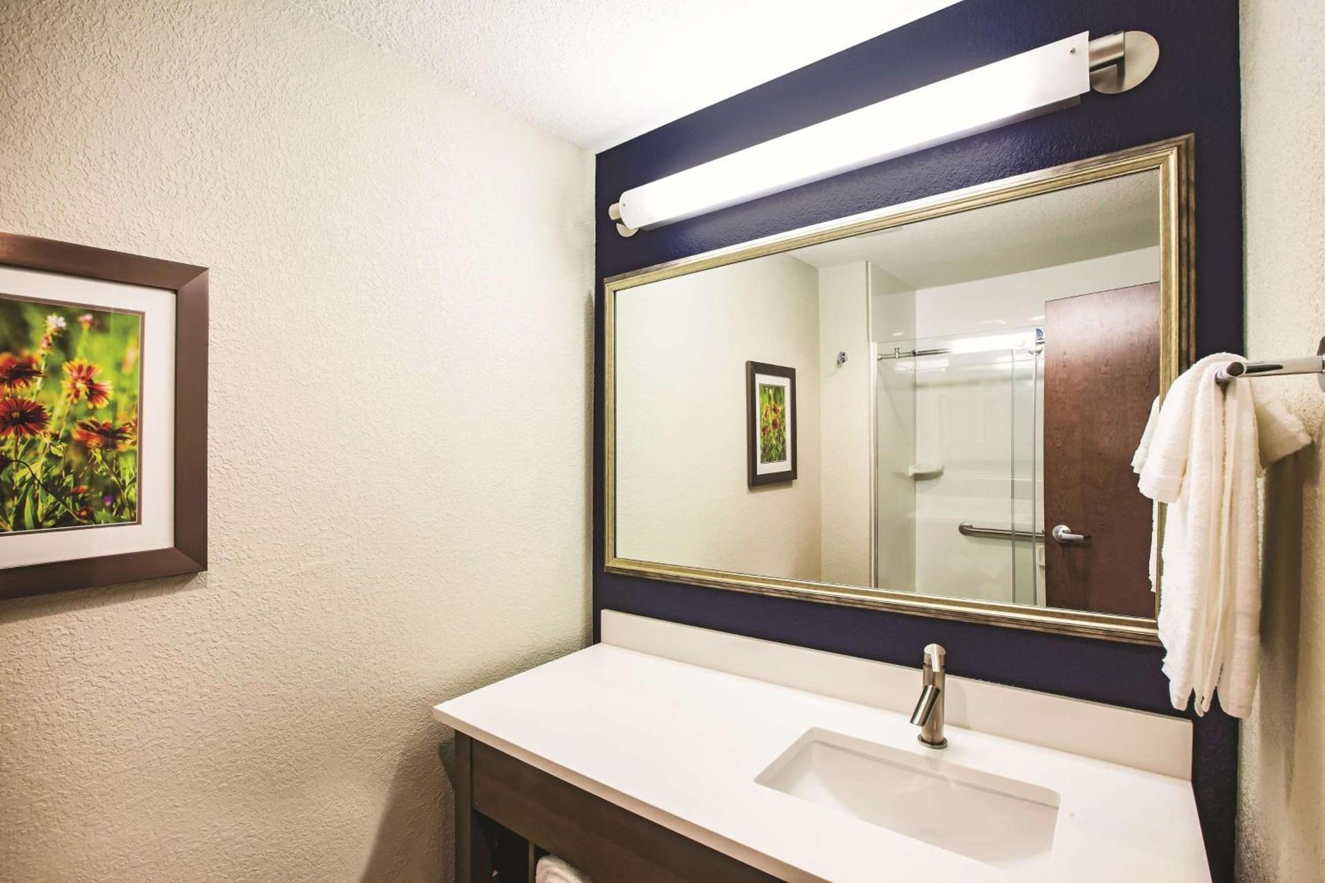 La Quinta by Wyndham Wichita Northeast photo 24