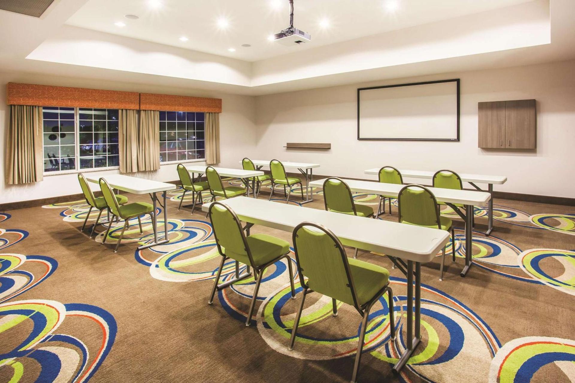 La Quinta by Wyndham St. Paul-Woodbury photo 21