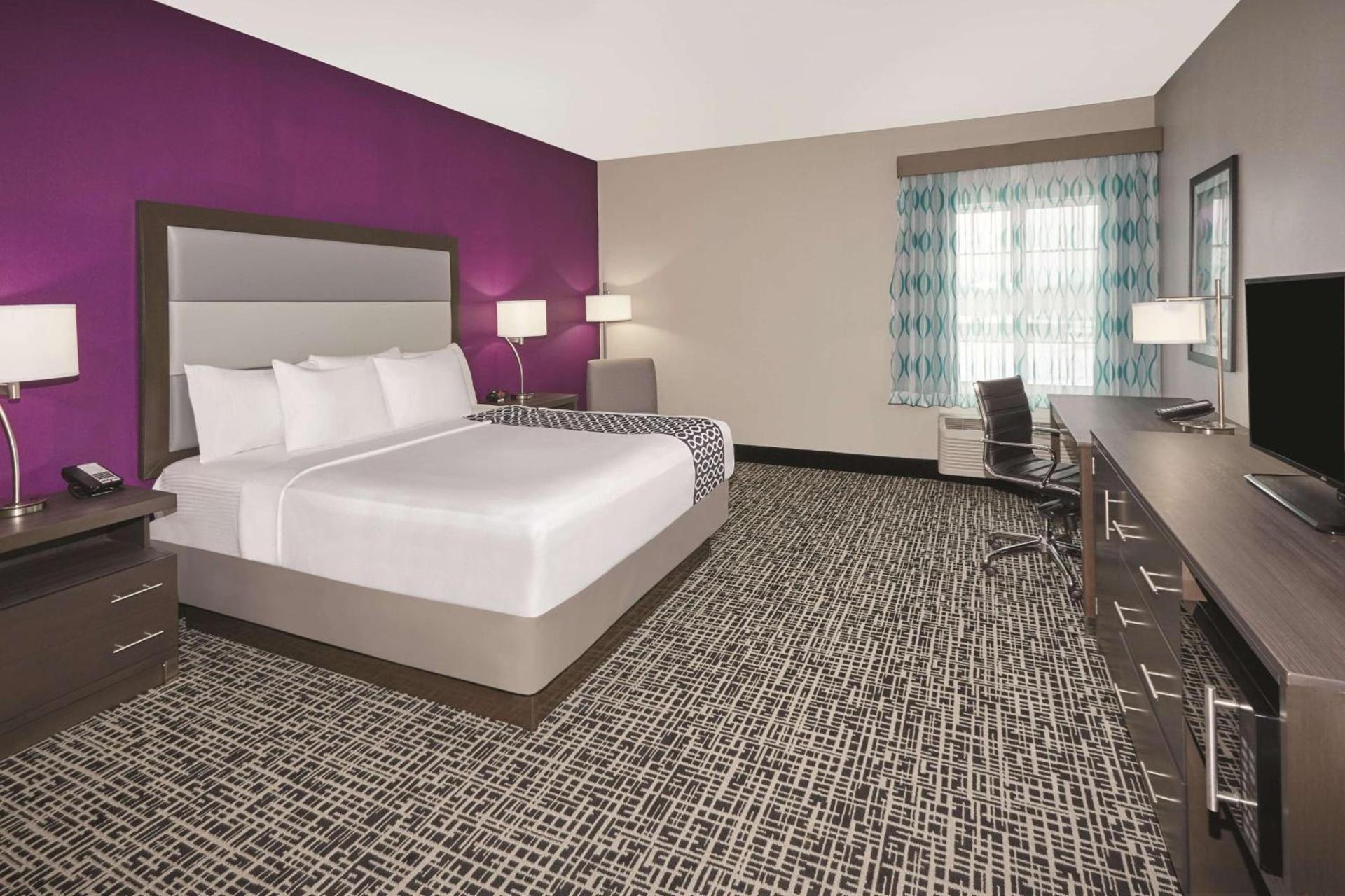 La Quinta by Wyndham Springfield IL photo 17
