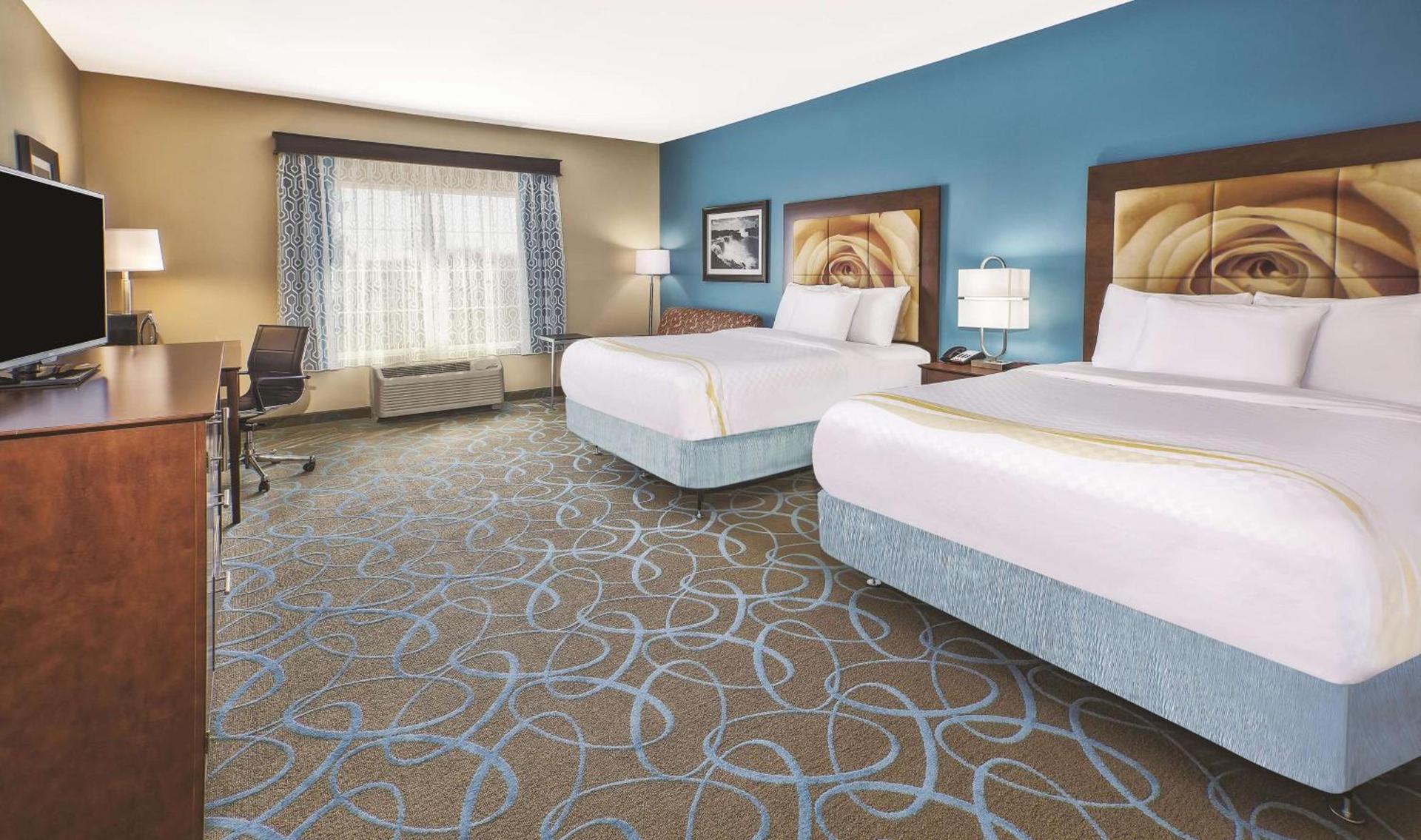 La Quinta by Wyndham Niagara Falls photo 10