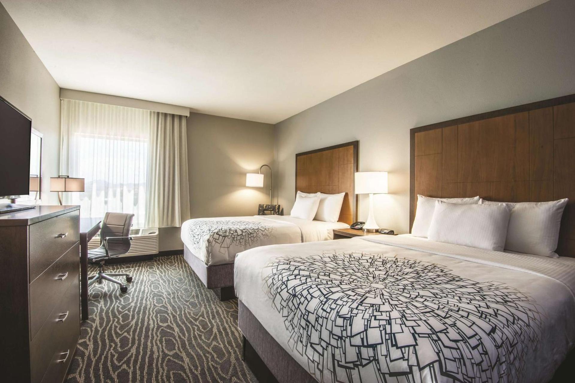 La Quinta by Wyndham Kingman photo 11