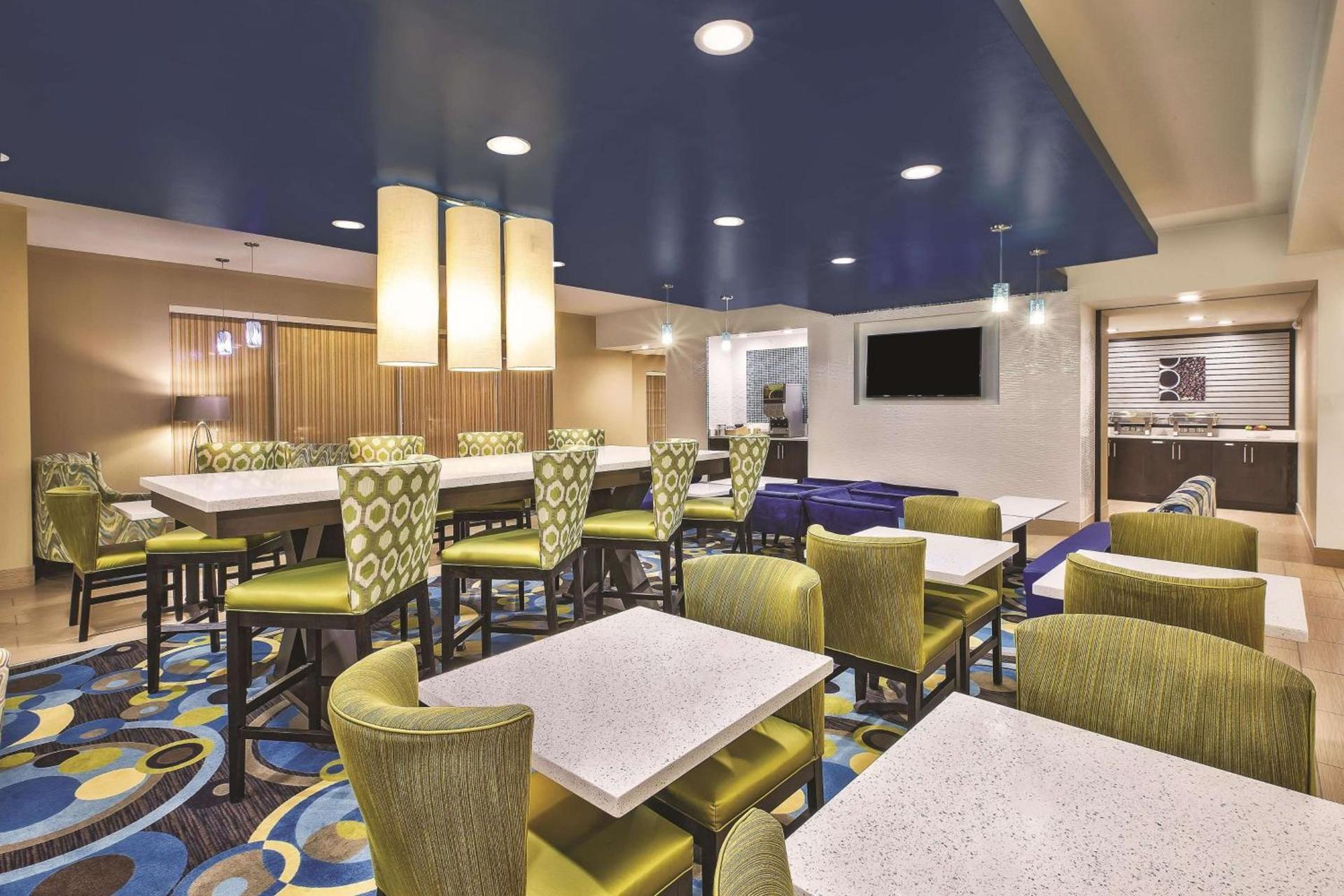 La Quinta by Wyndham Niagara Falls photo 18