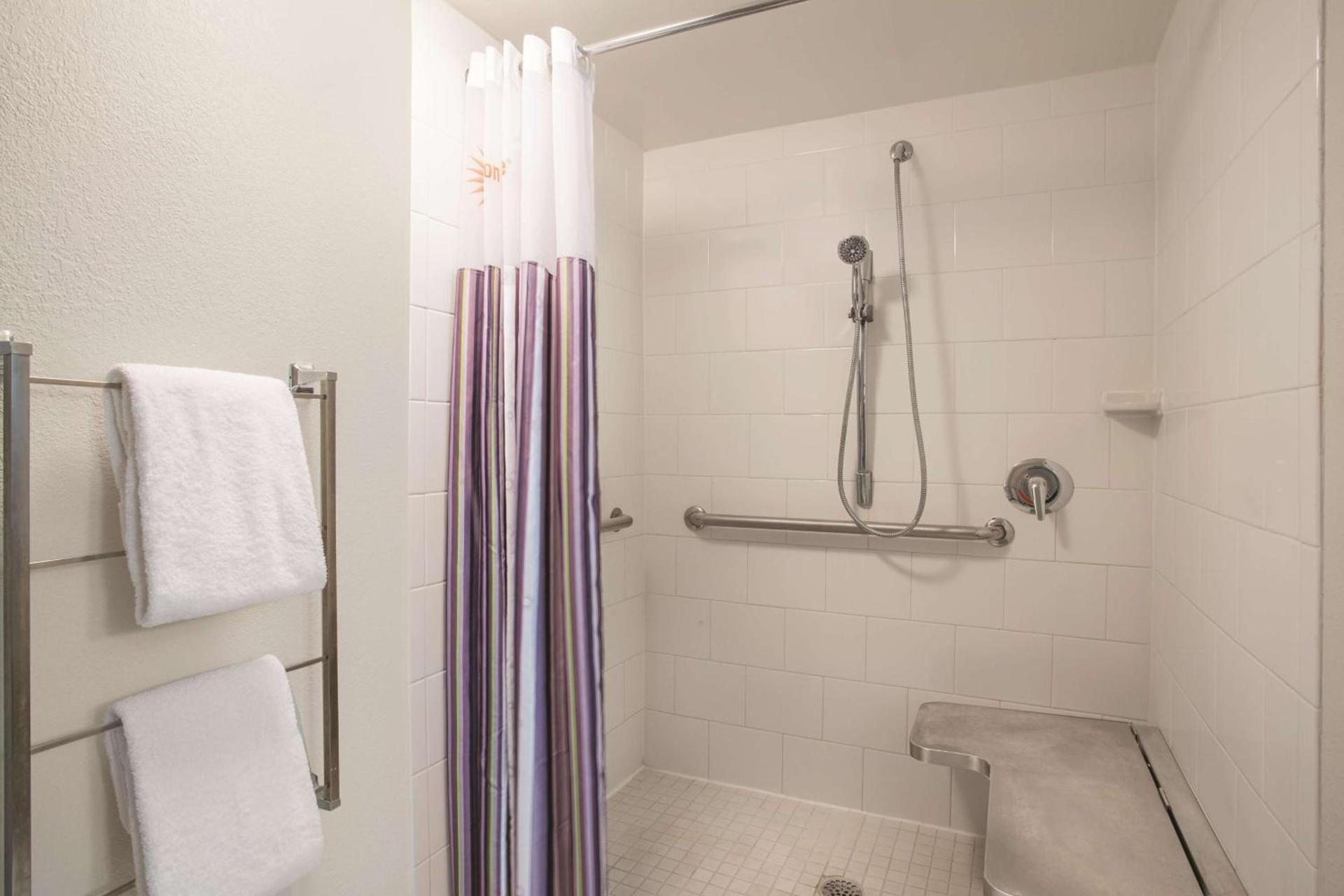La Quinta by Wyndham Fort Lauderdale Tamarac photo 9