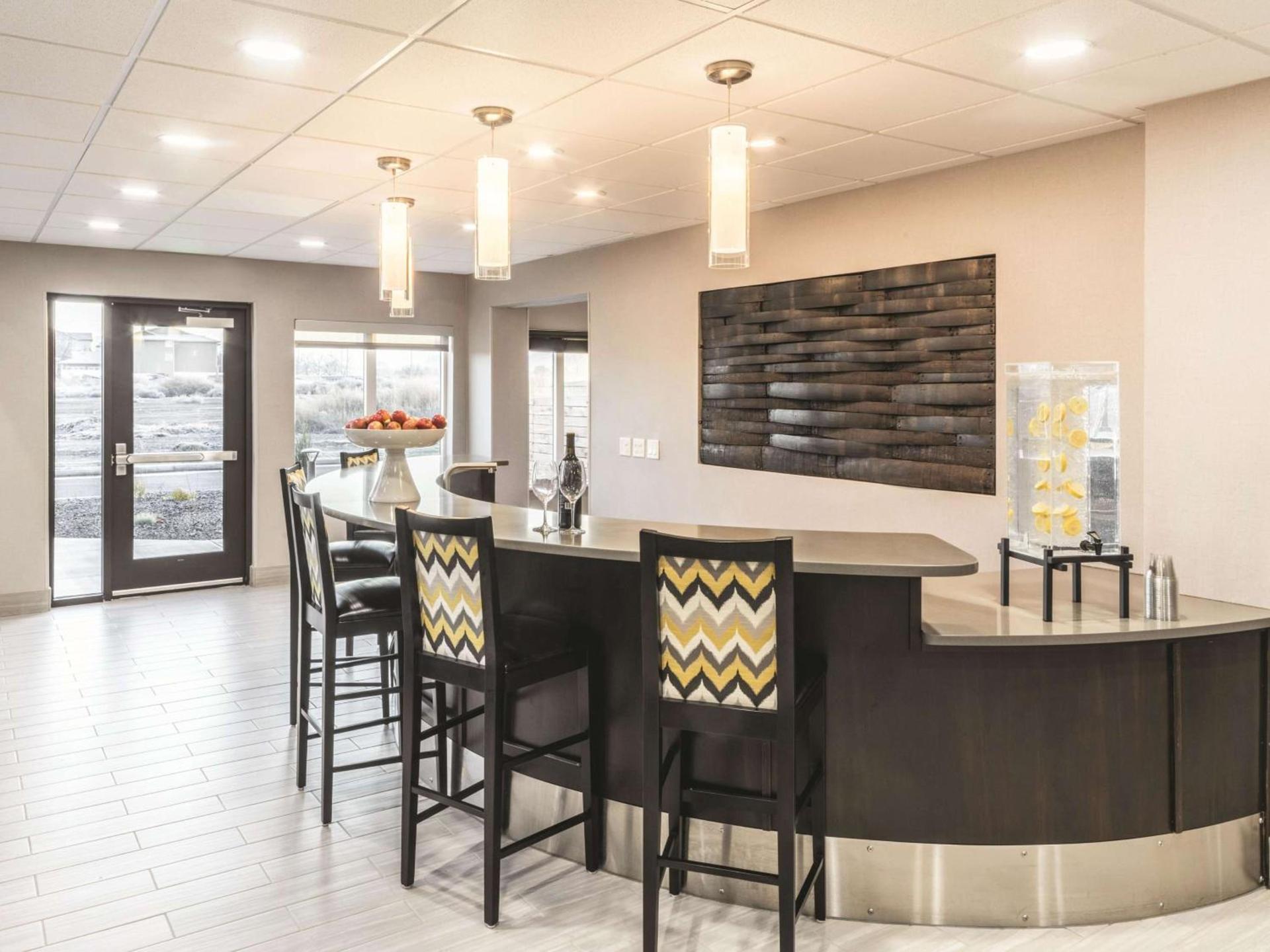 La Quinta Inn & Suites by Wyndham Walla Walla photo 9