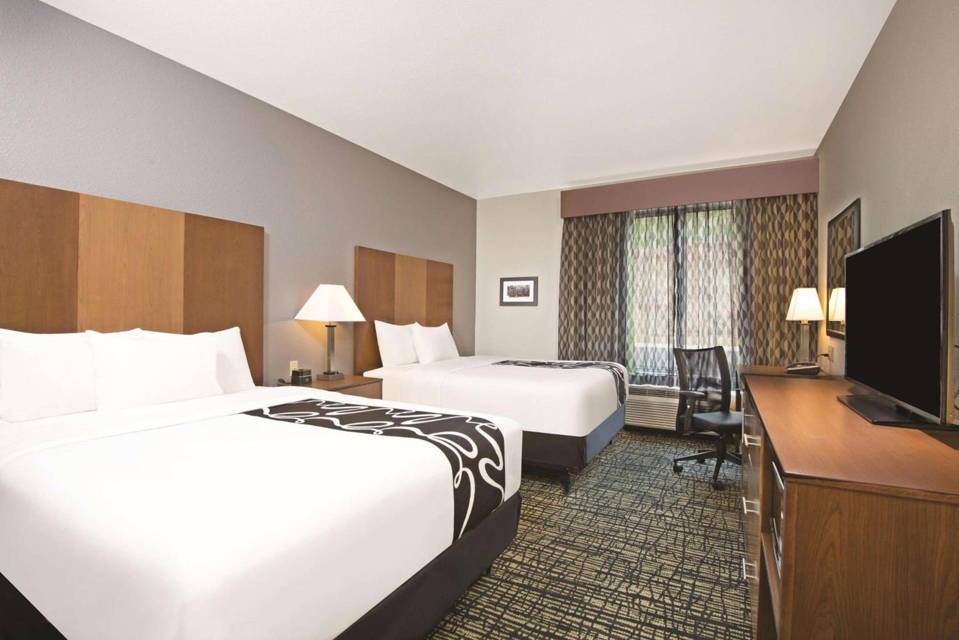 La Quinta by Wyndham Morgantown photo 17