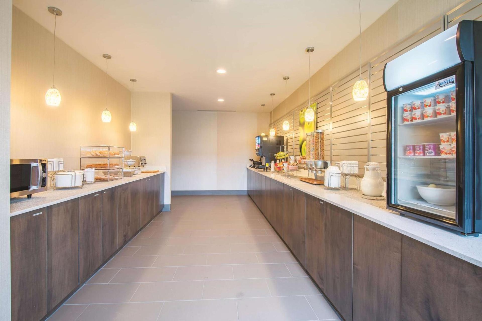 La Quinta by Wyndham York photo 31