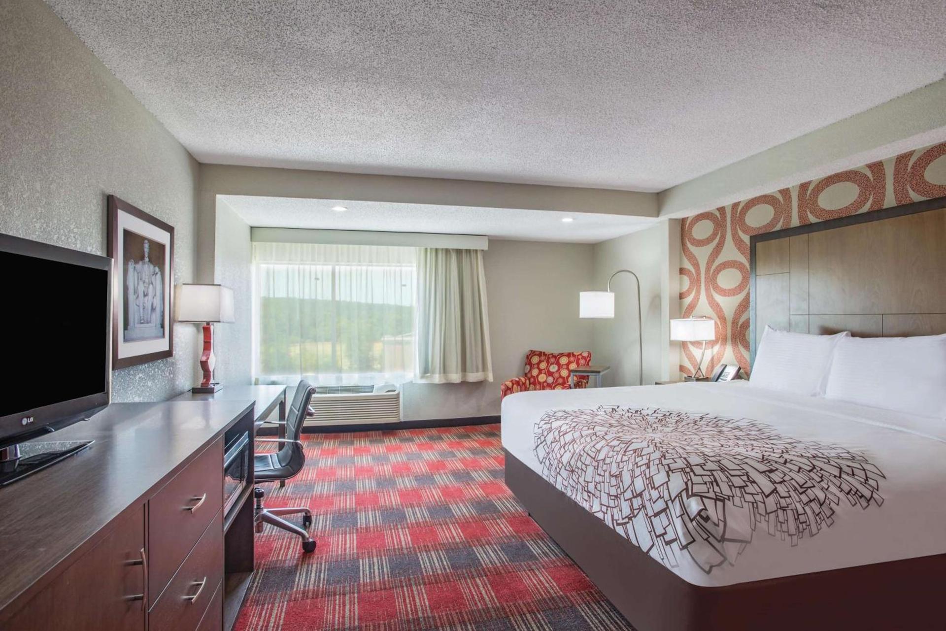 La Quinta Inn & Suites by Wyndham DC Metro Capital Beltway photo 33