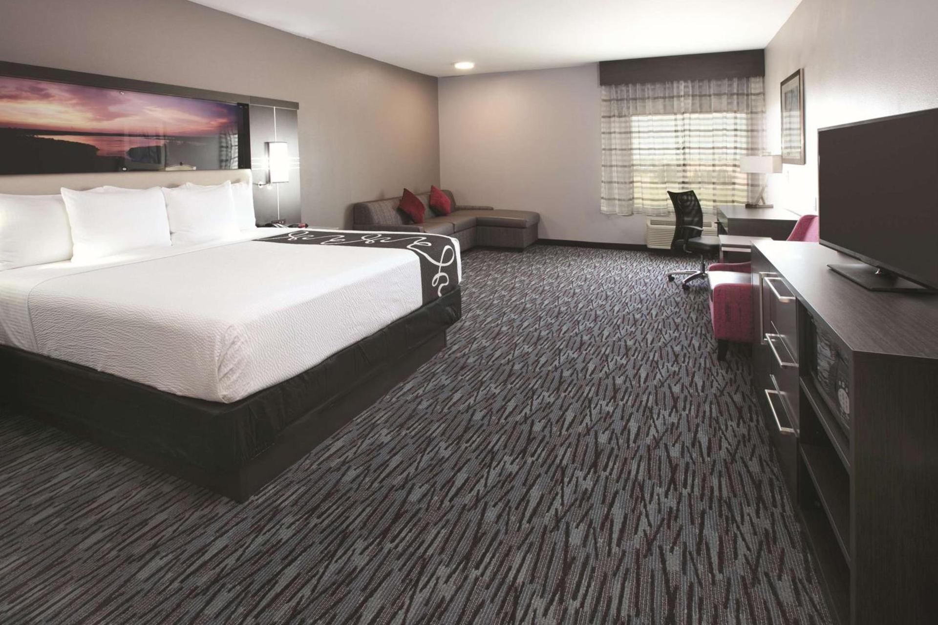 La Quinta by Wyndham Amarillo Airport photo 8