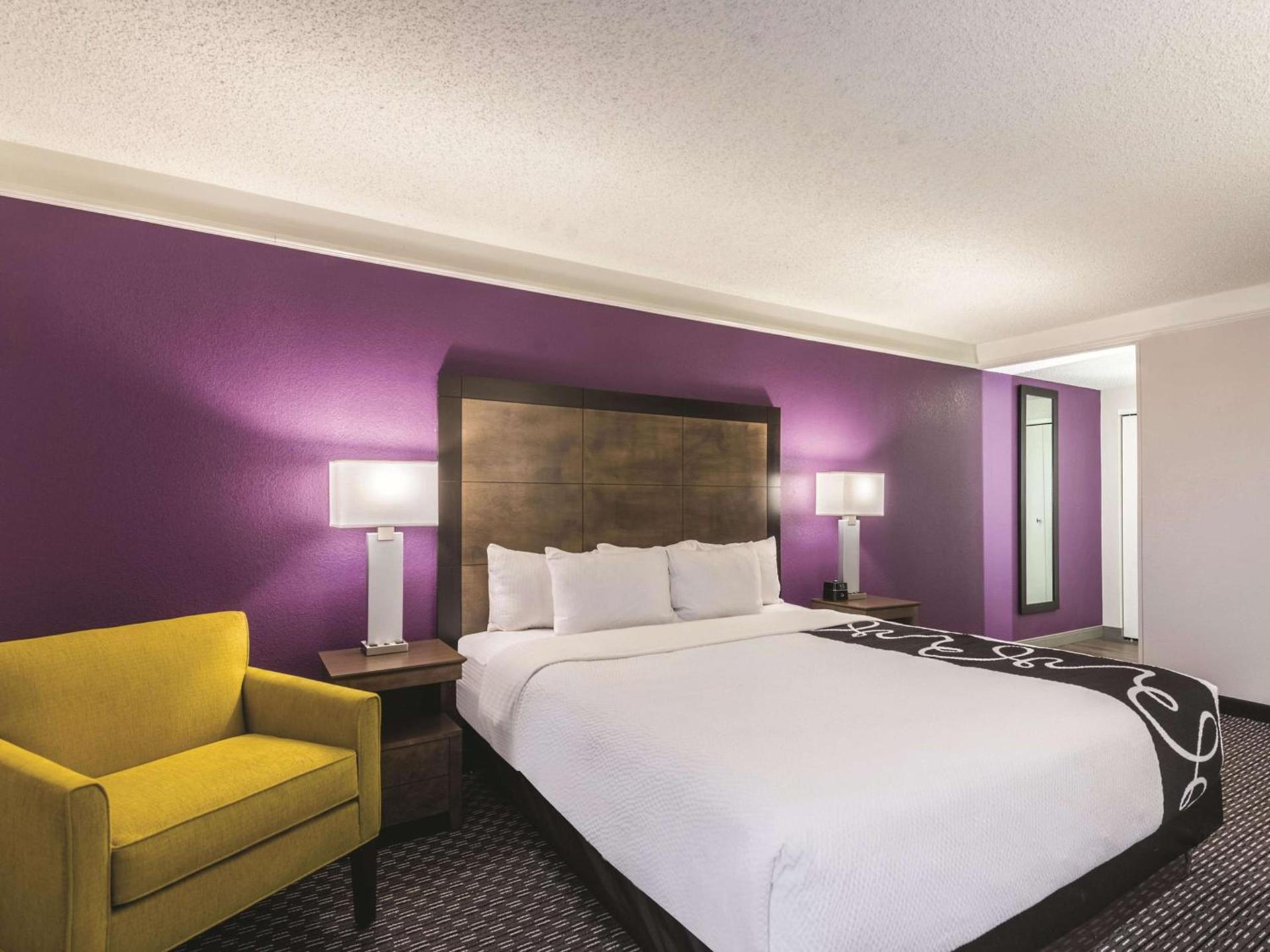 La Quinta by Wyndham Cincinnati Sharonville photo 59