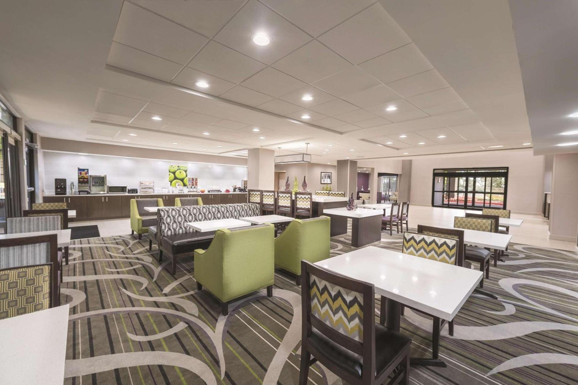 La Quinta by Wyndham Kennesaw photo 20