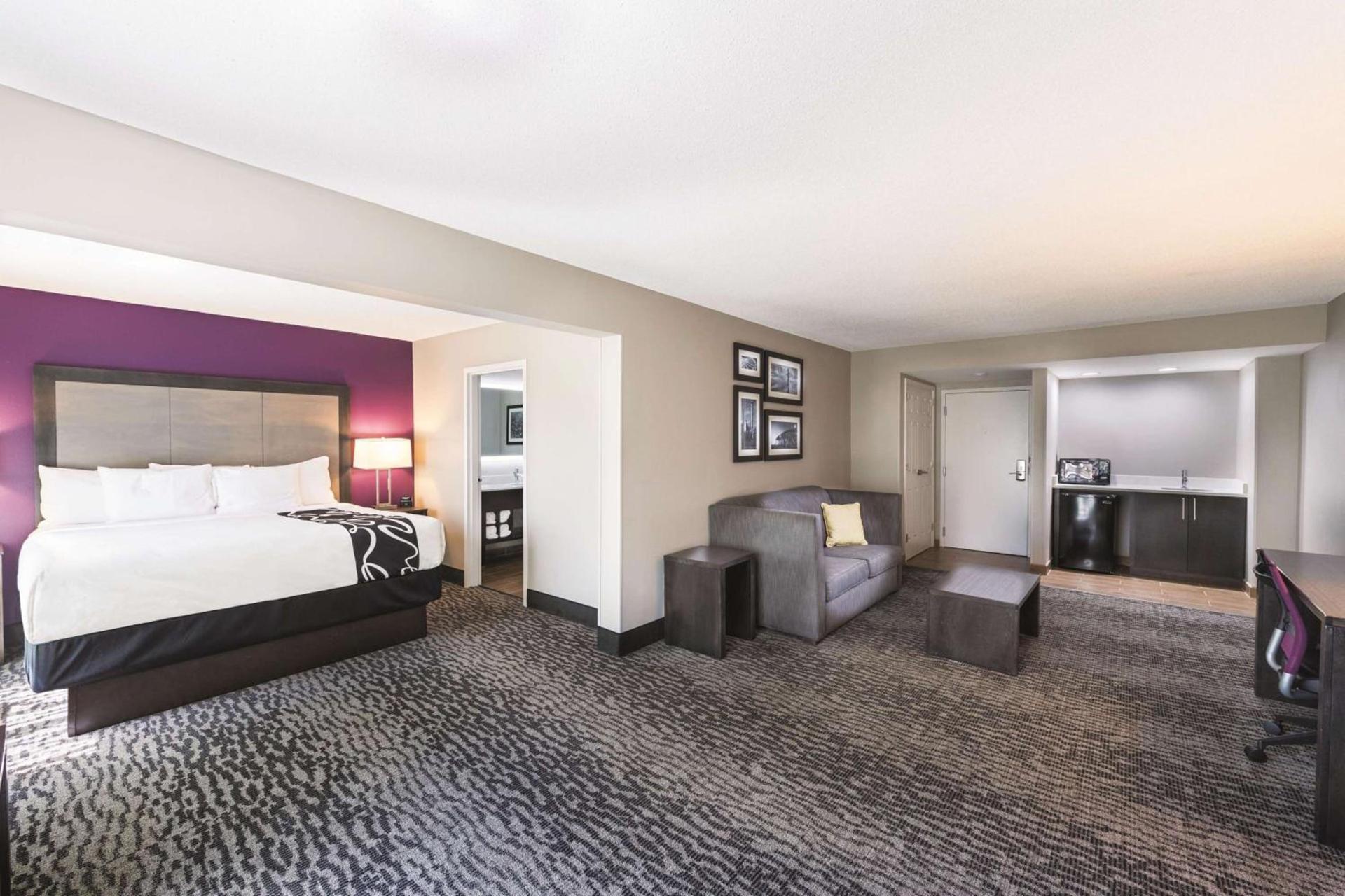 La Quinta by Wyndham Kennesaw photo 19