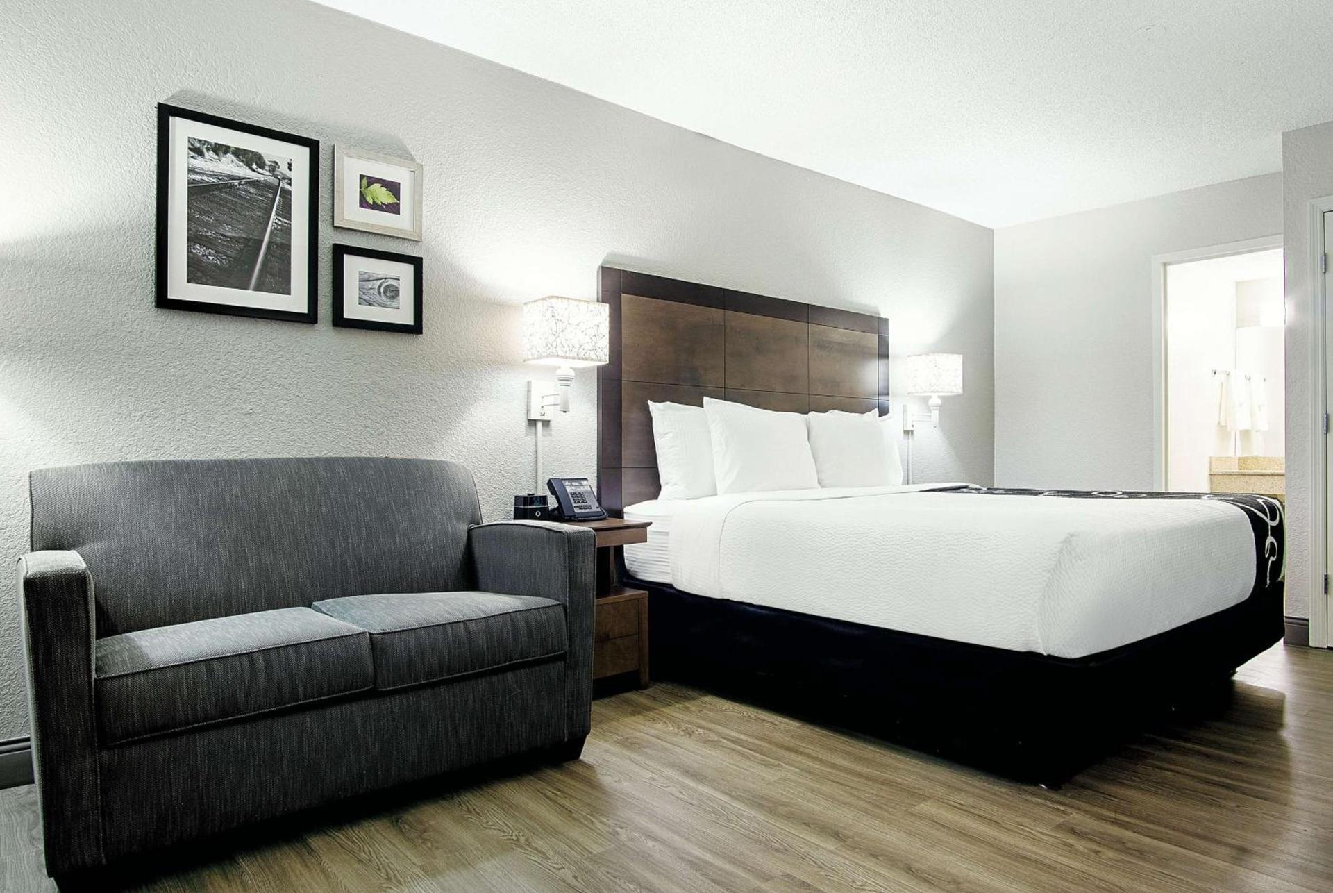 La Quinta Inn by Wyndham West Palm Beach - Florida Turnpike photo 30