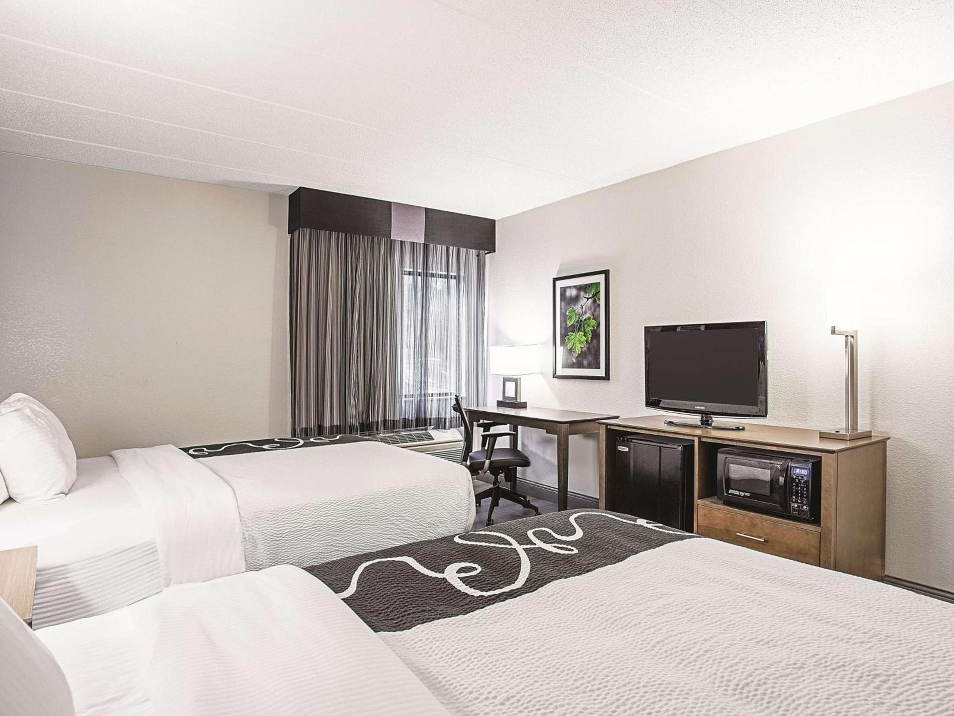 La Quinta by Wyndham Baltimore N / White Marsh photo 14