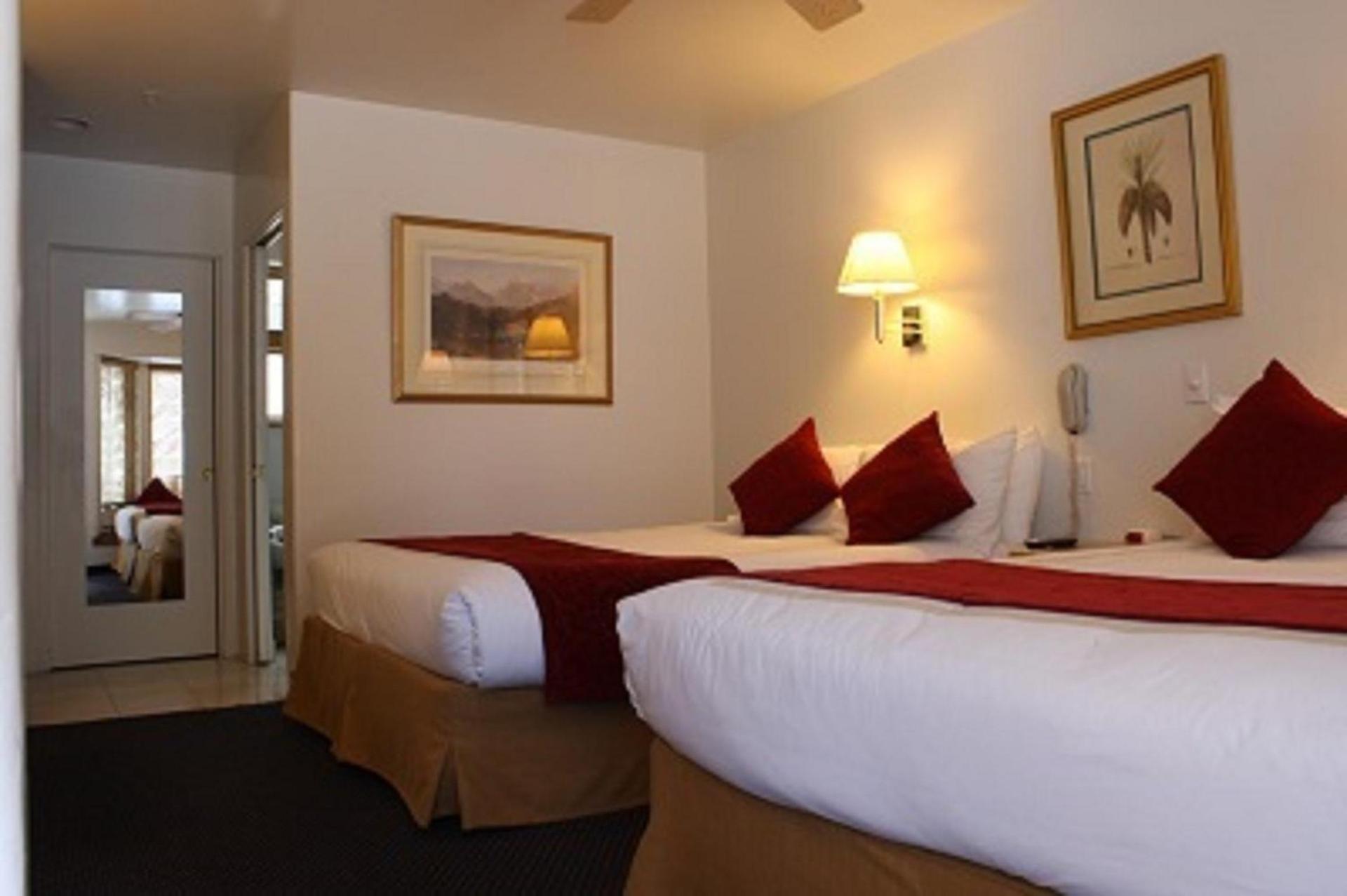 St Moritz Lodge and Condominiums photo 46