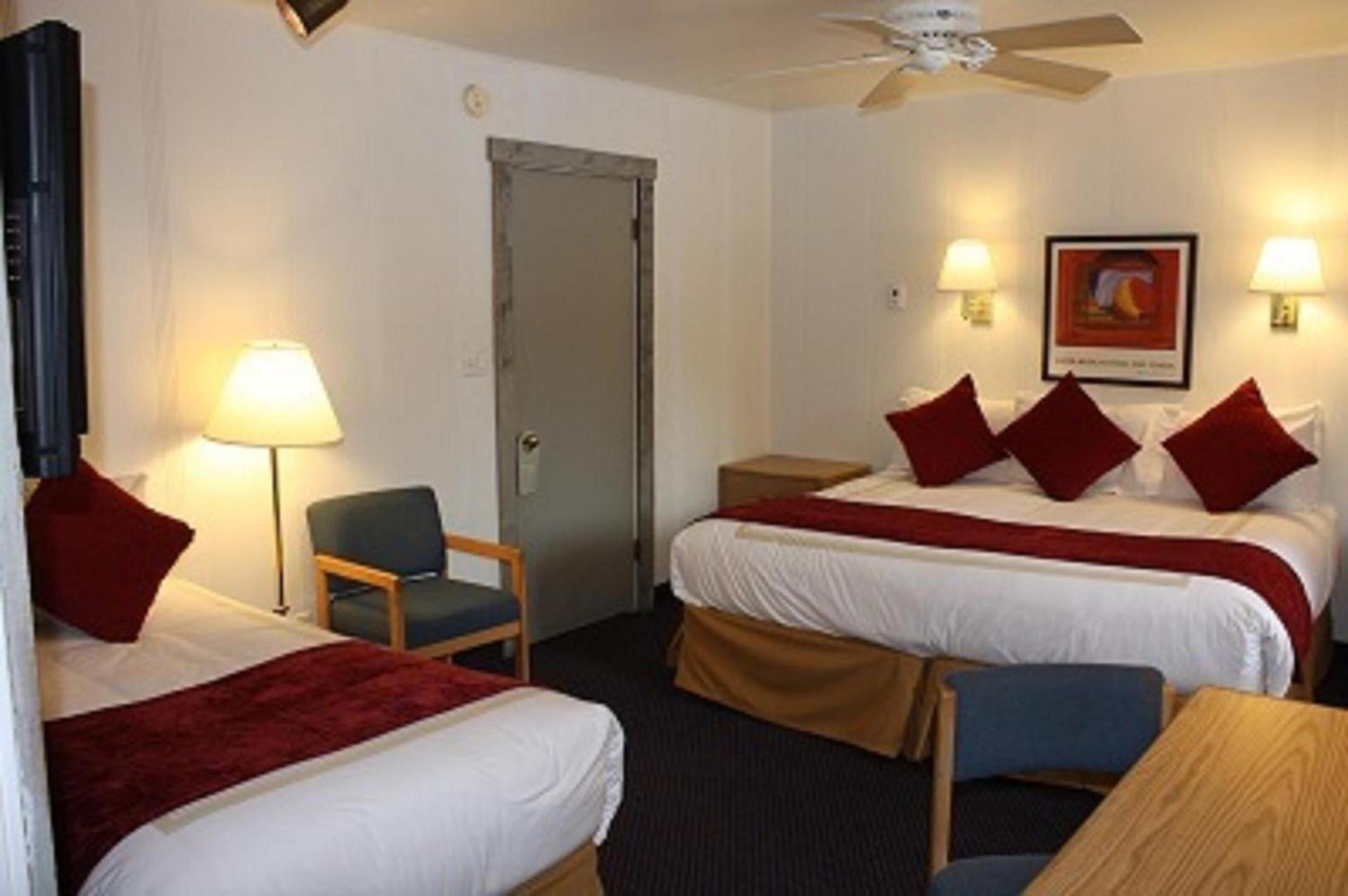 St Moritz Lodge and Condominiums photo 48